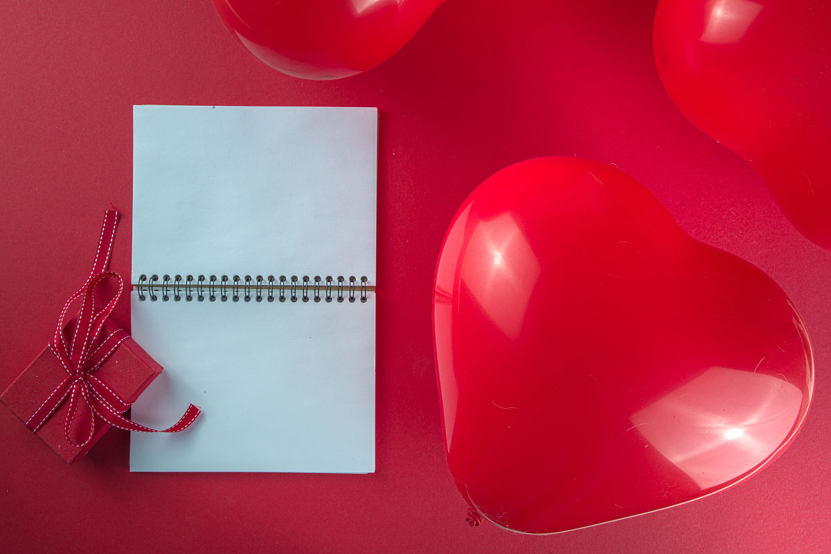 制作恋爱十周年纪念视频指南：浪漫回忆永存