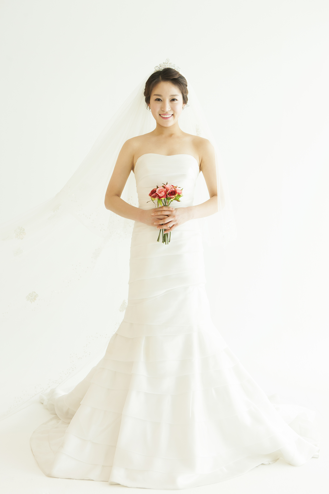 新娘,讲<strong>故事</strong>,亚洲,一个物体,一个人,数字1,仅一朵花,白茄子,婚礼,女人