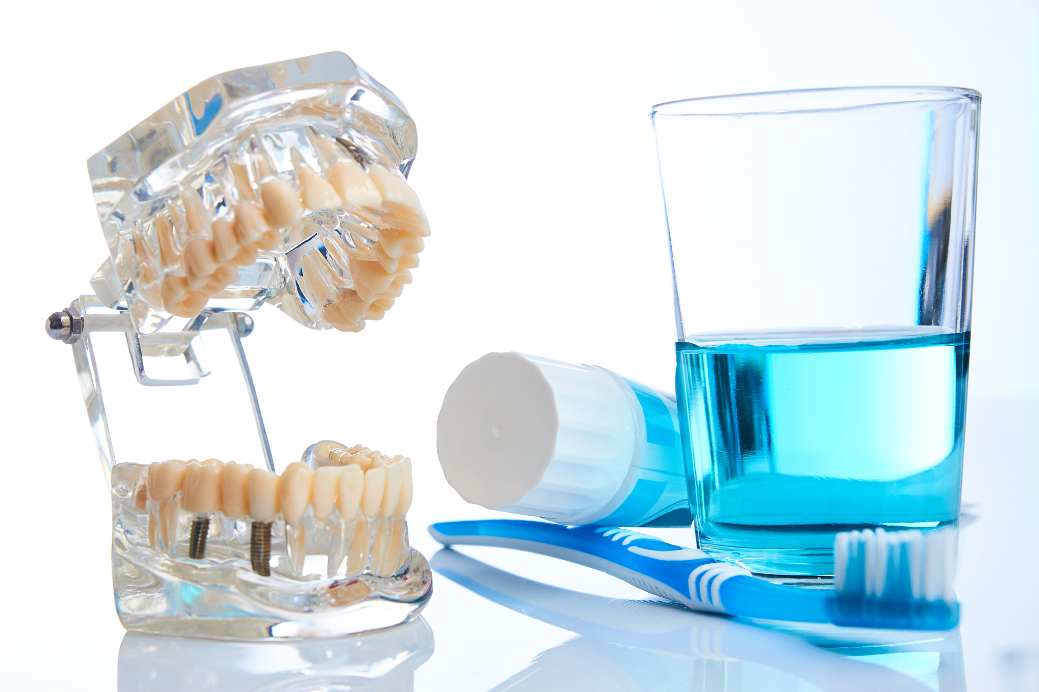 请帮我写1篇650字的博客文章主题是：漱口水的正确使用方法