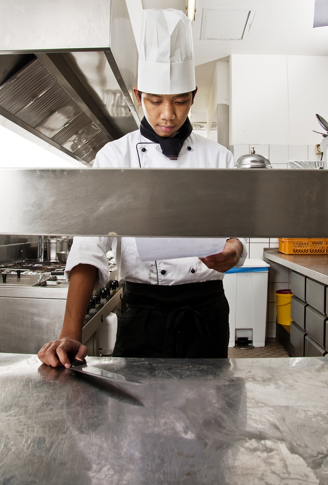 chef and trainee