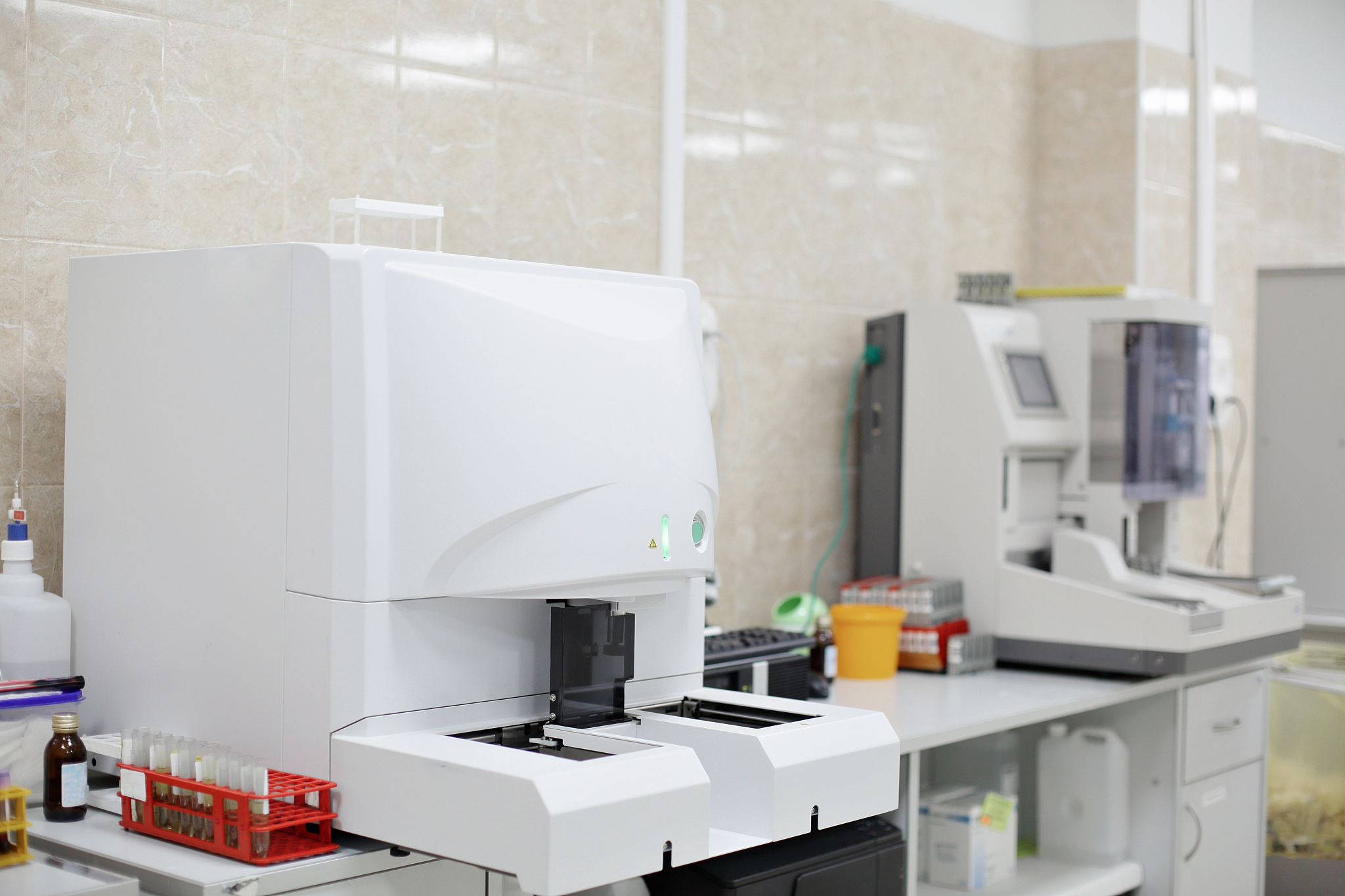 medical devices for analyzes. blood tested for aids and other di