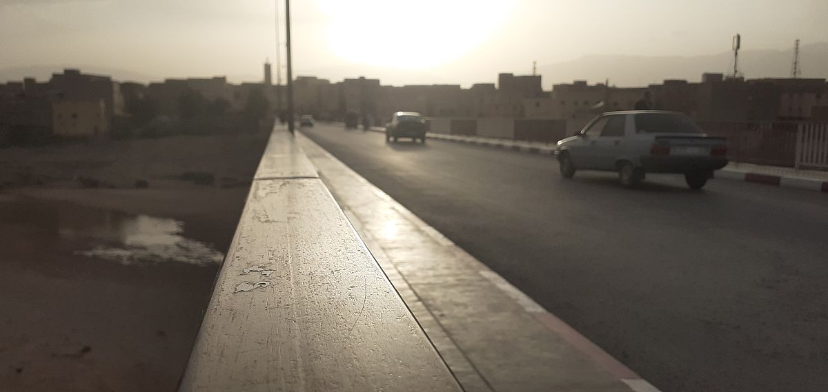 荧光分光光度计中第一个单色器：光栅分光原理及作用