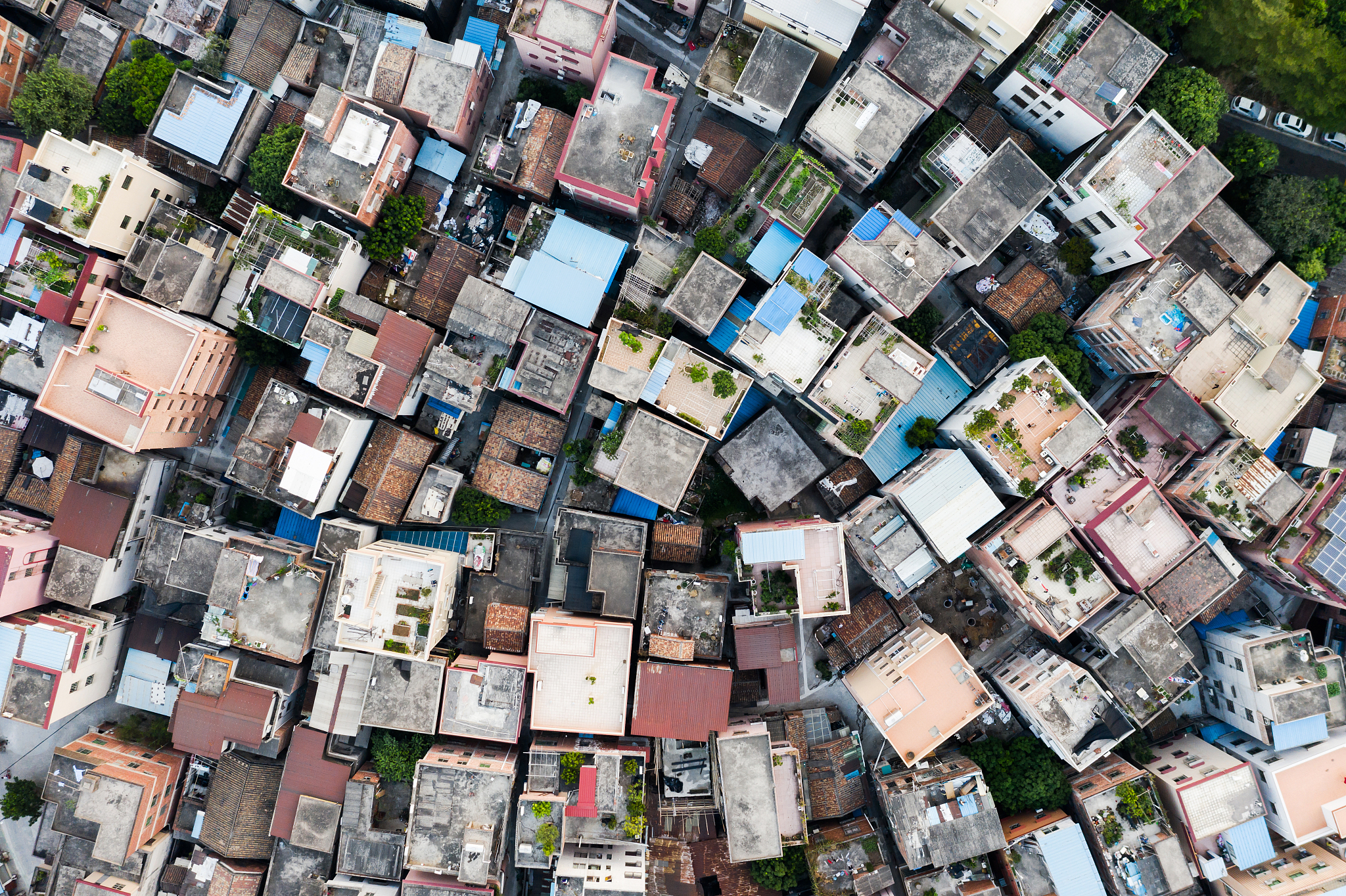 目前工作不包吃不包住月到手工资5500元男朋友在广州我在佛山车程1个小时男朋友在广州工作了7年有一个小档口做生意客户都在广州我要不要离职去广州