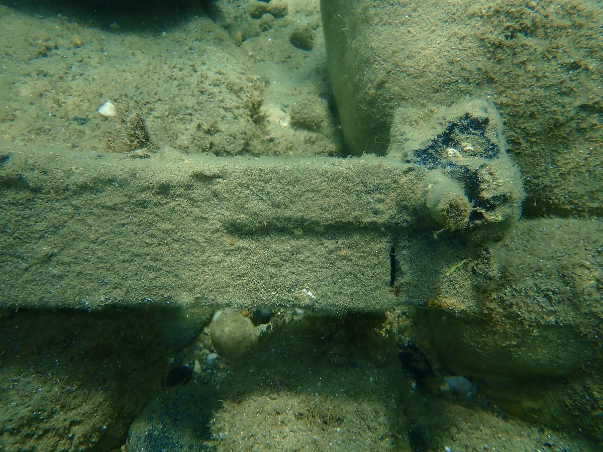 Yap海沟橄榄岩全岩铂族元素和金含量研究