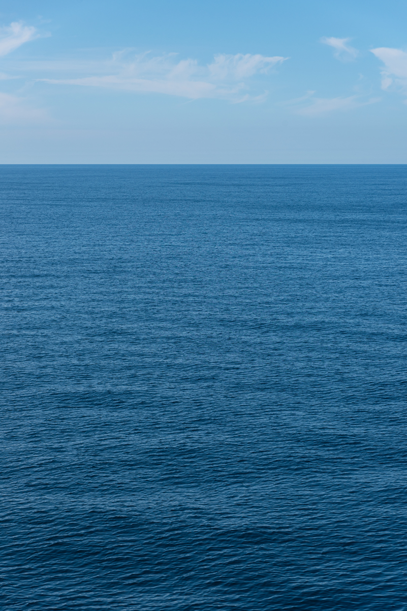 海面风平浪静扩句