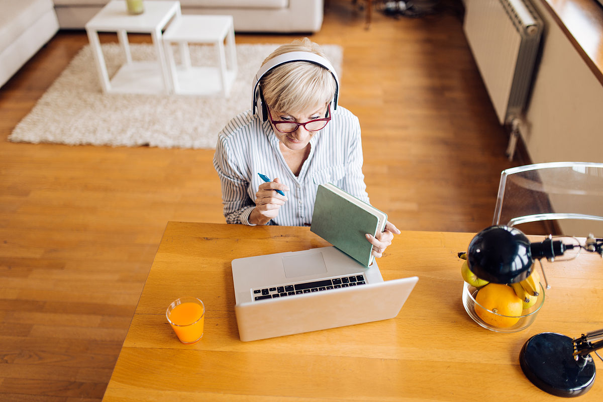 Learning Home Repair from My Dad, a Former House Framer