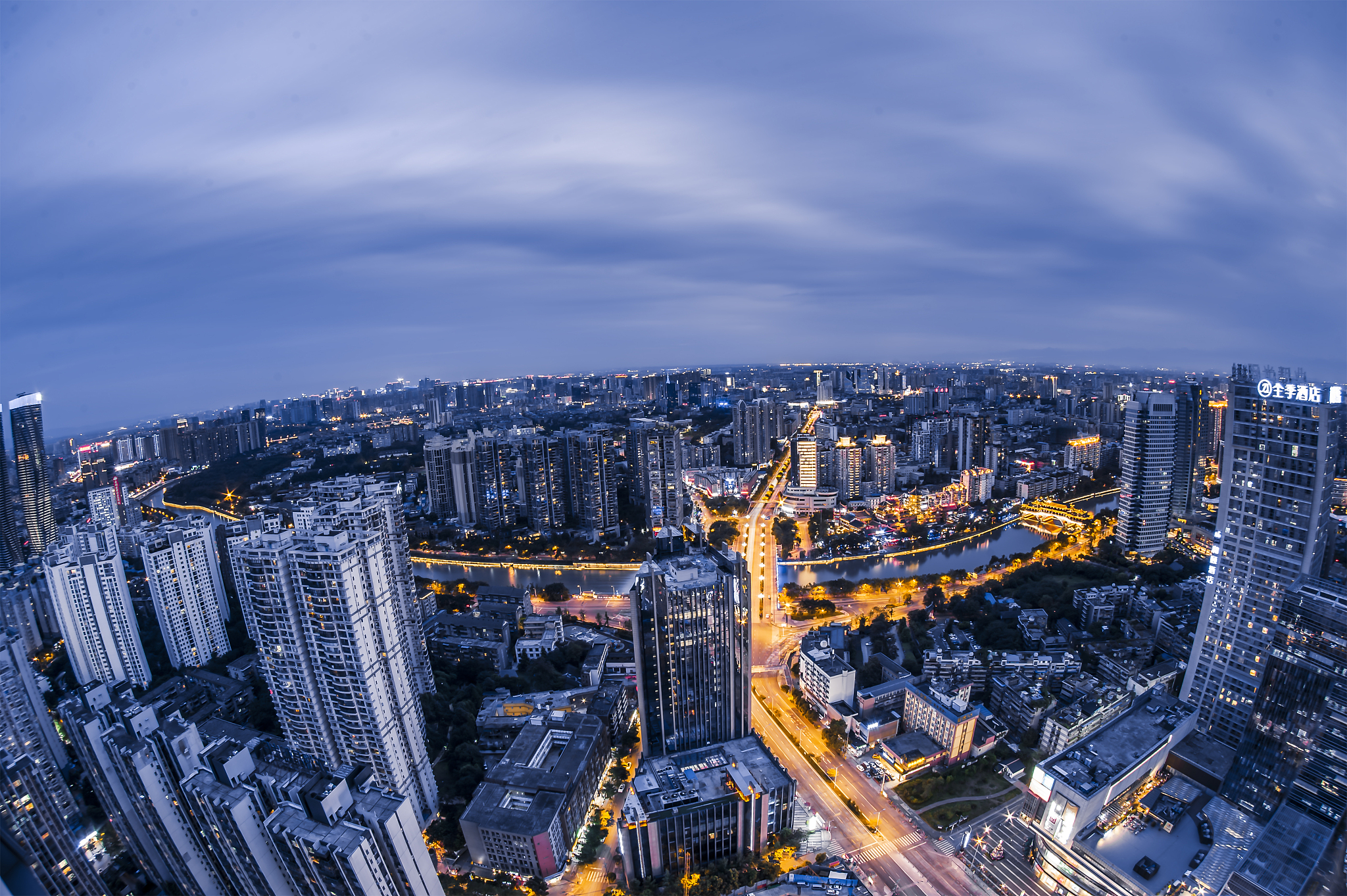 四川省经济最发达的地级市