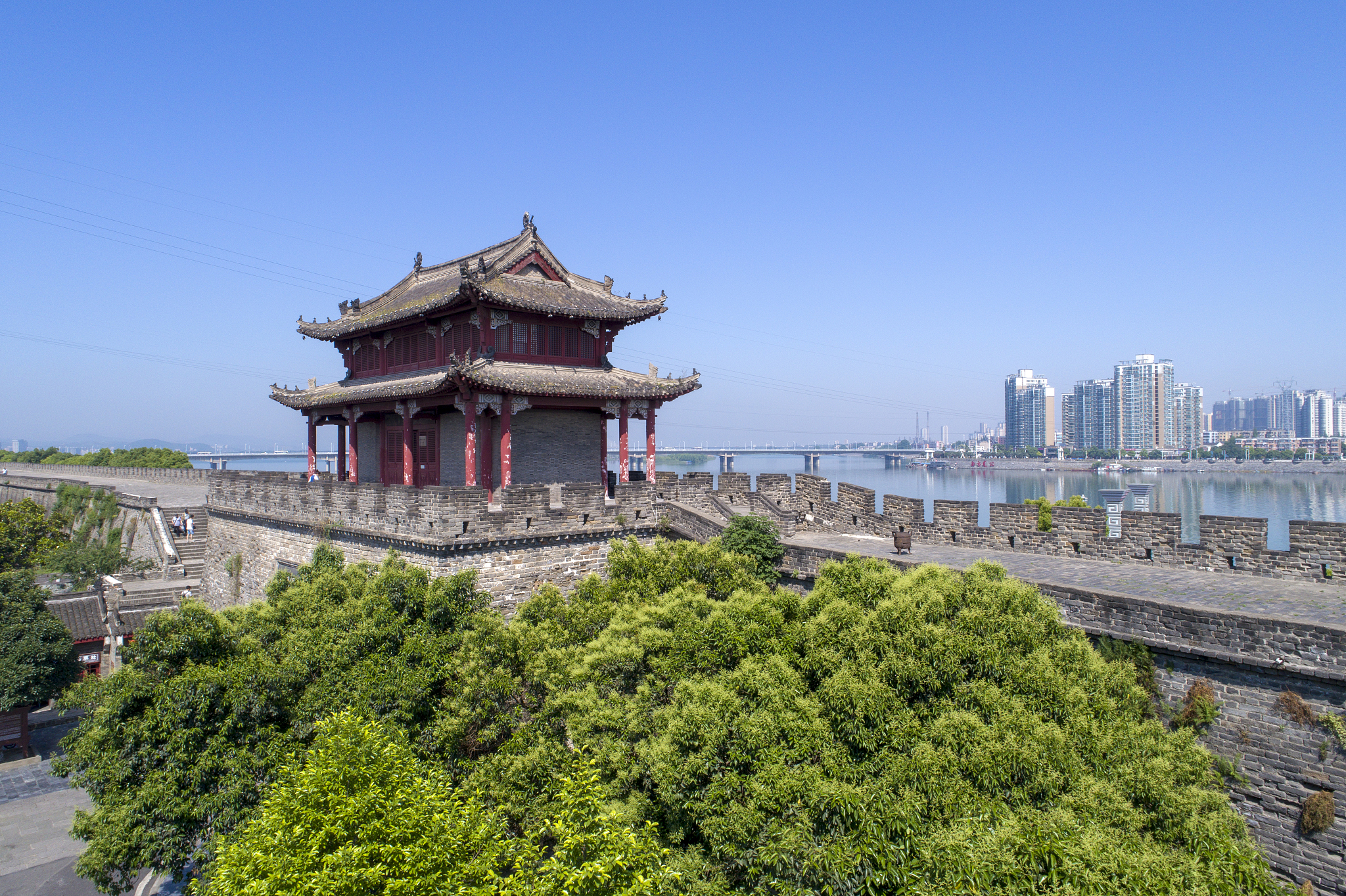 航拍襄阳古城风光
