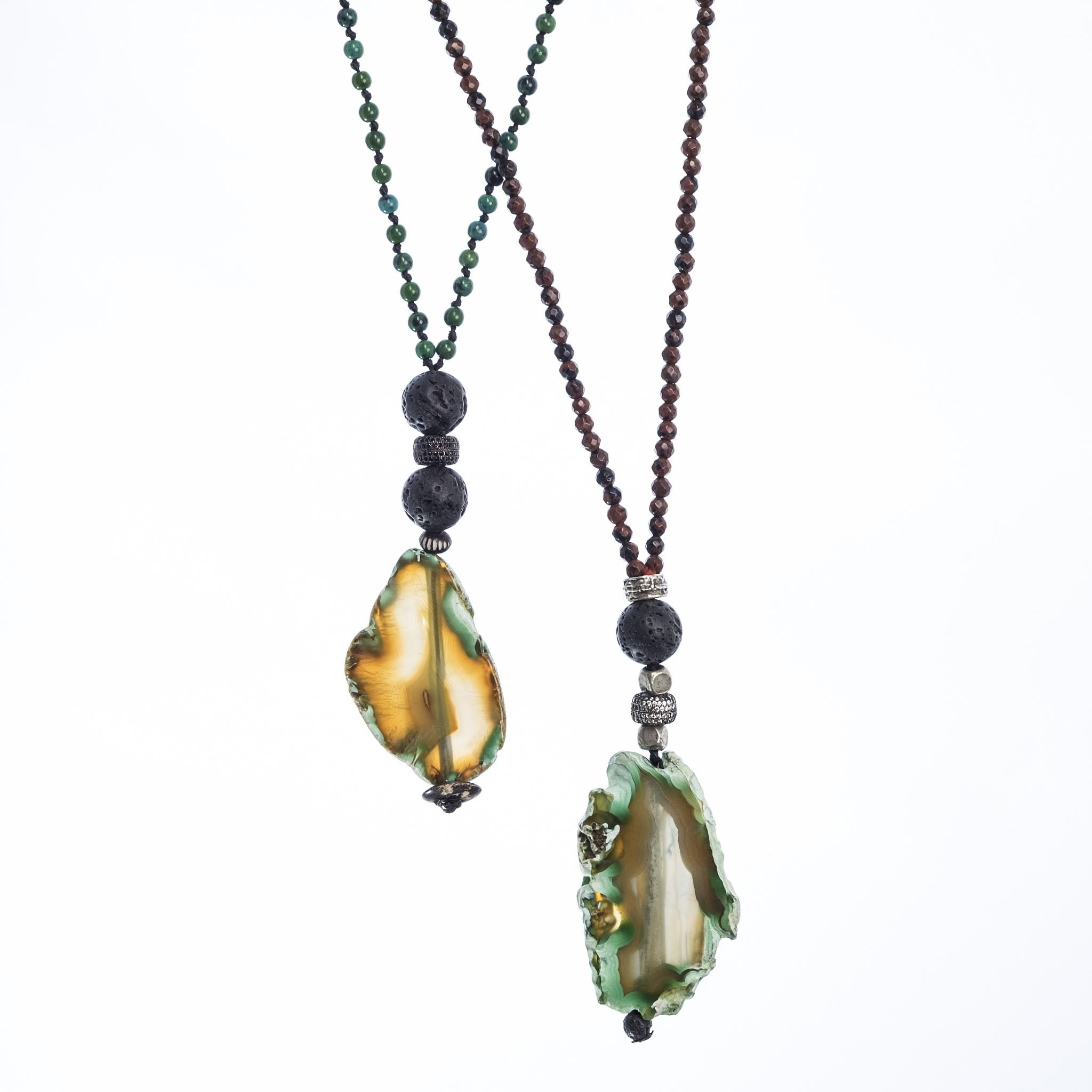 Aura Necklaces: 时尚环保珠宝项链品牌，为年轻女性打造独特风格