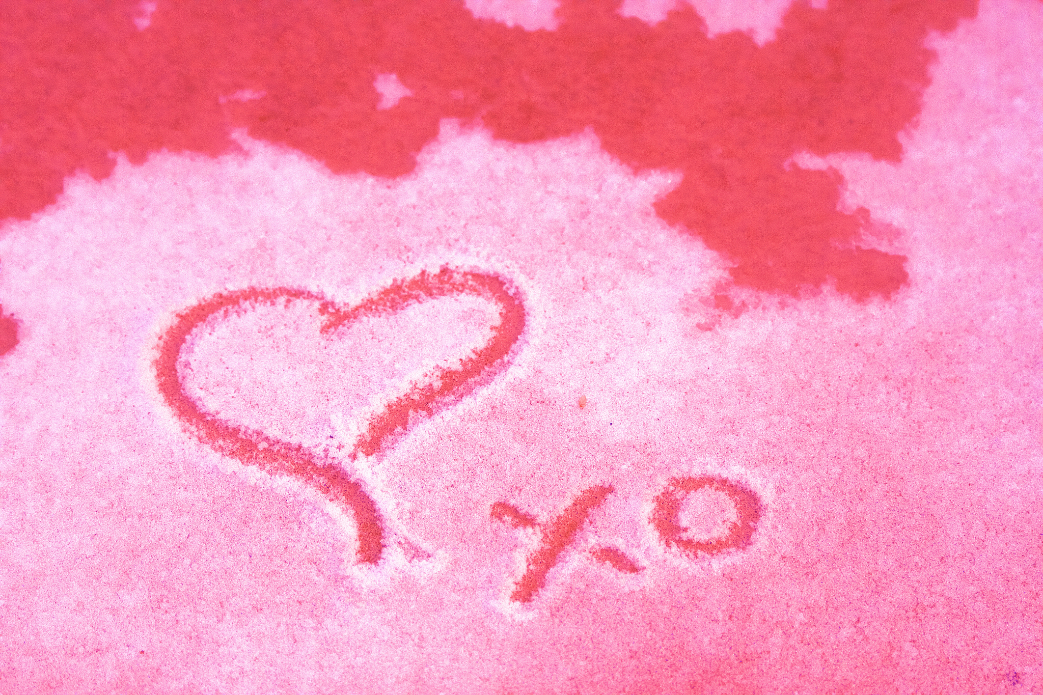 帮我写一个在网络上表白女生的小作文