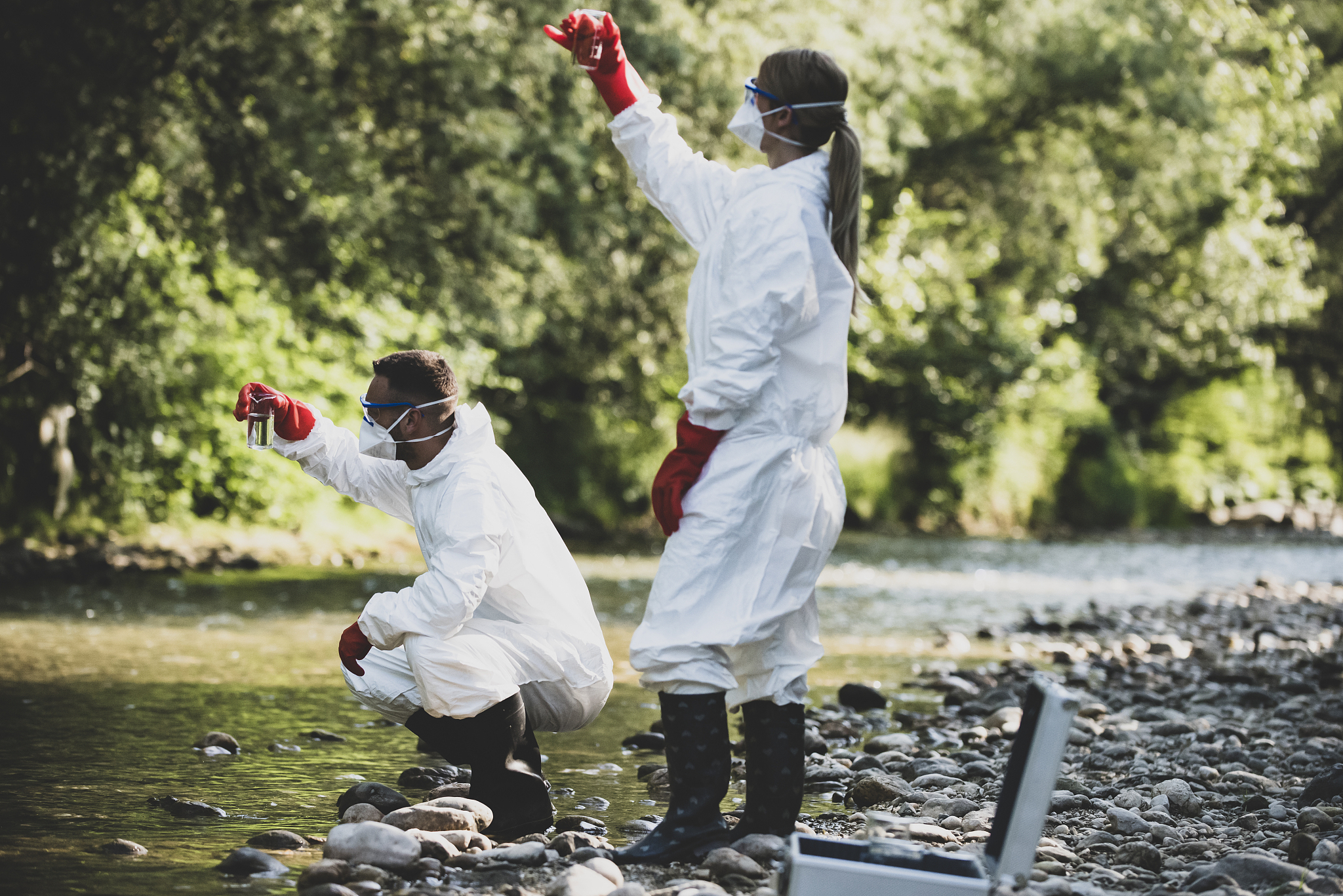 厦门新中考男生选科指南：历史、化学、生物哪个专业更适合？