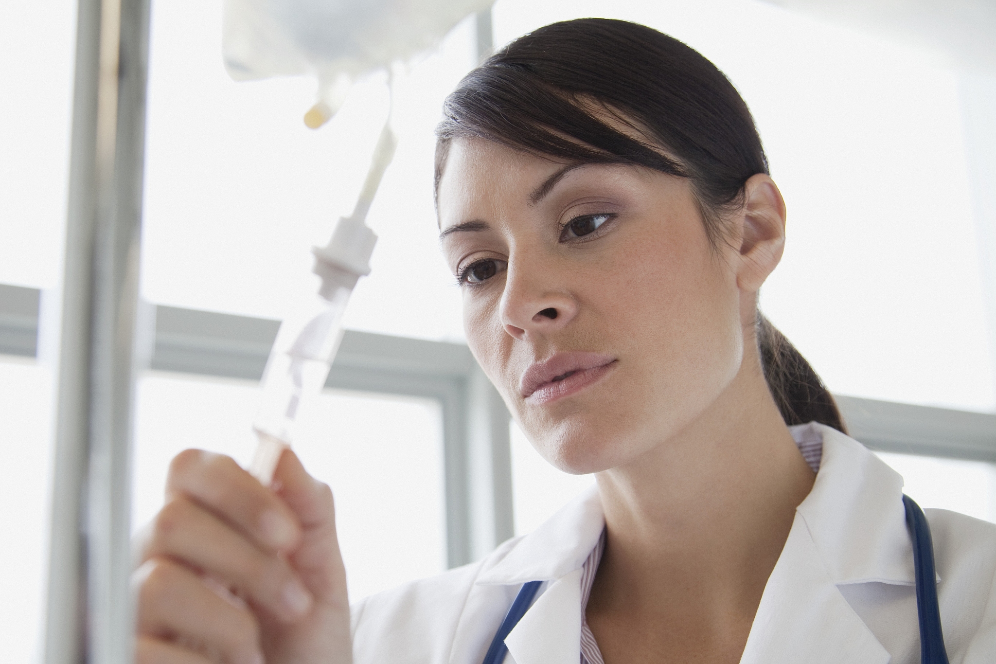 2020年重庆卫校高级护理专业工资高不高