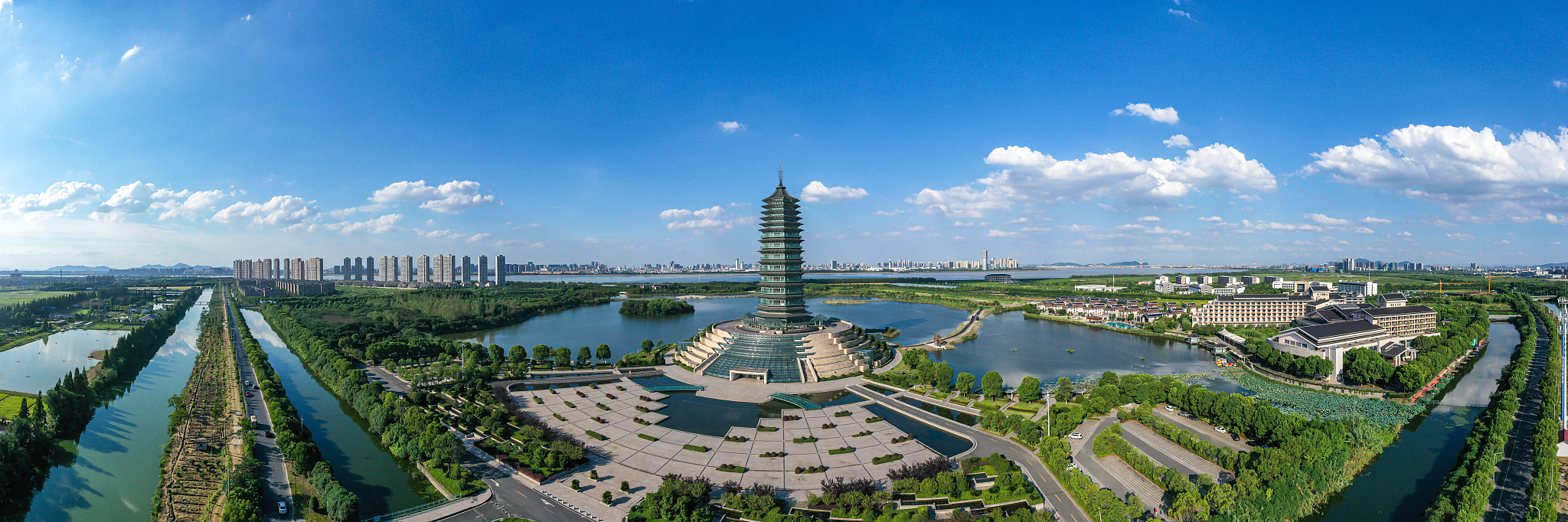 杭州城市天际线与地标塔建筑