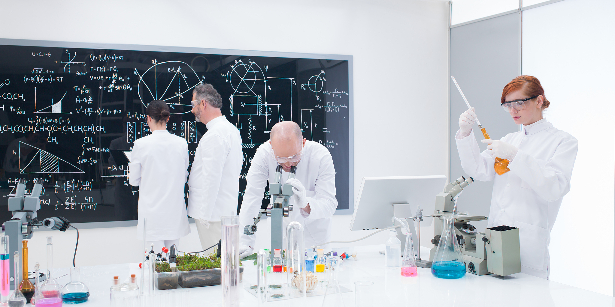 物理学专家解读：实验能力在物理学中的重要性