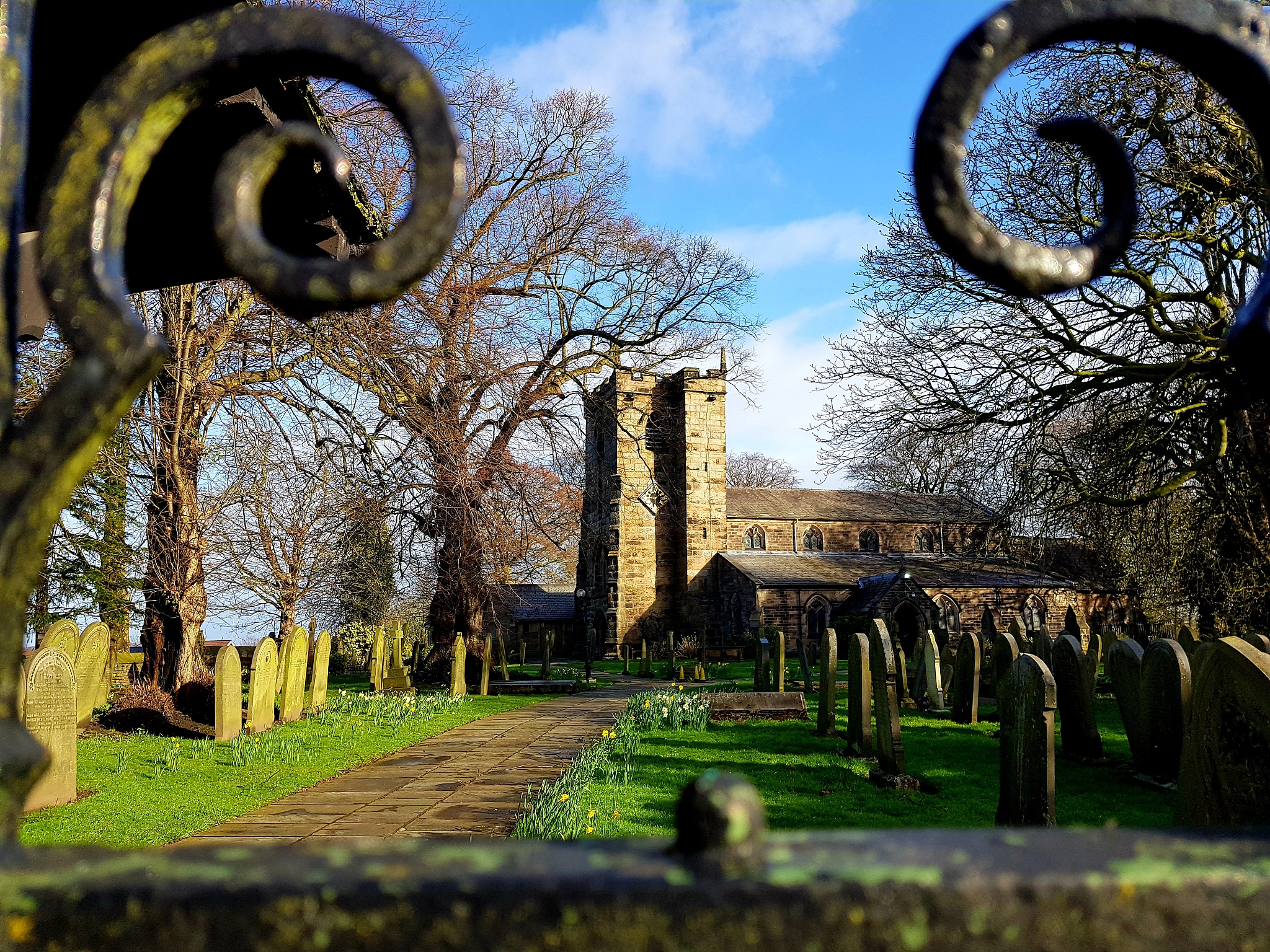 a sunny morning, st mary's church, preston