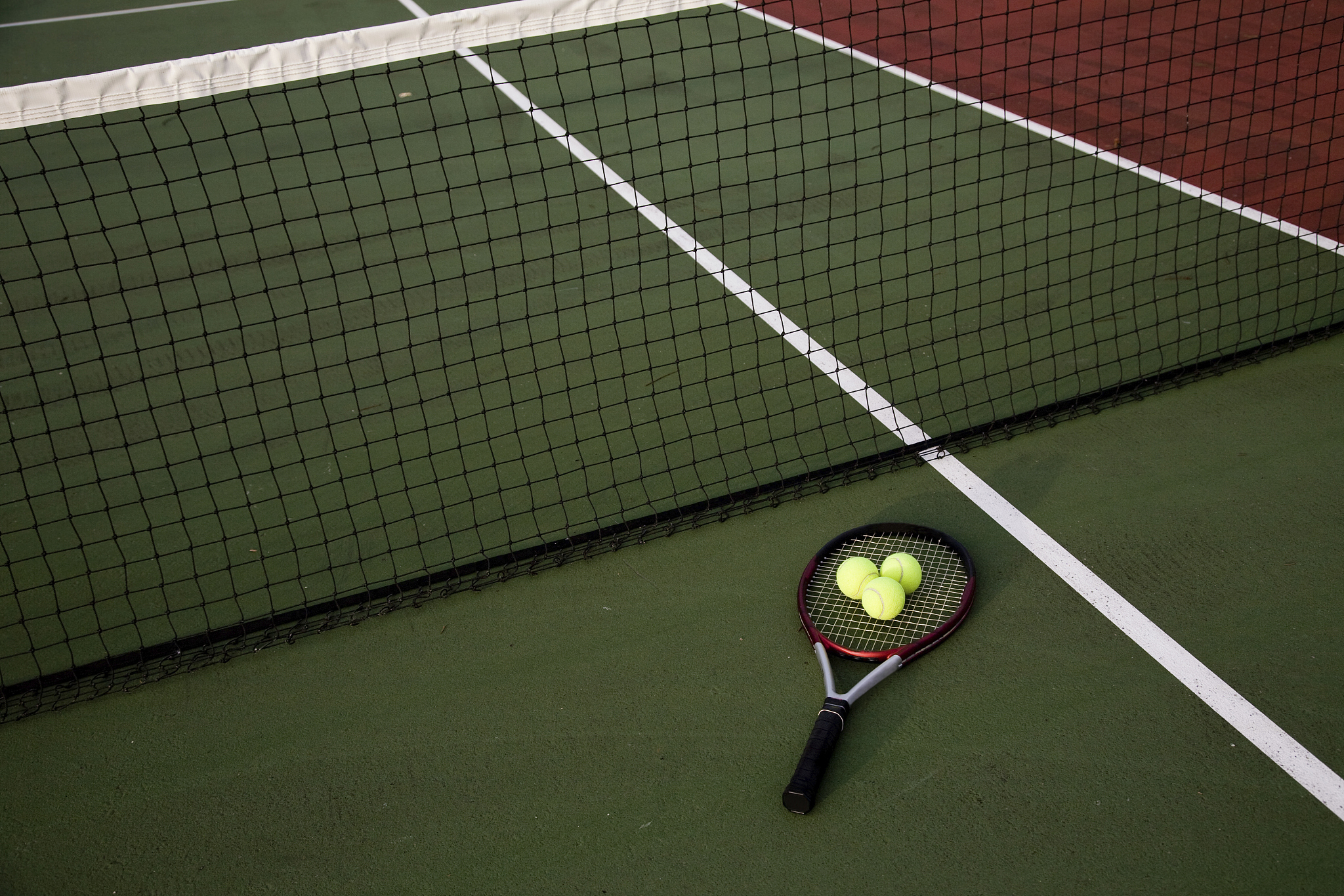 羽毛球步法视频分析：初学者到高级选手