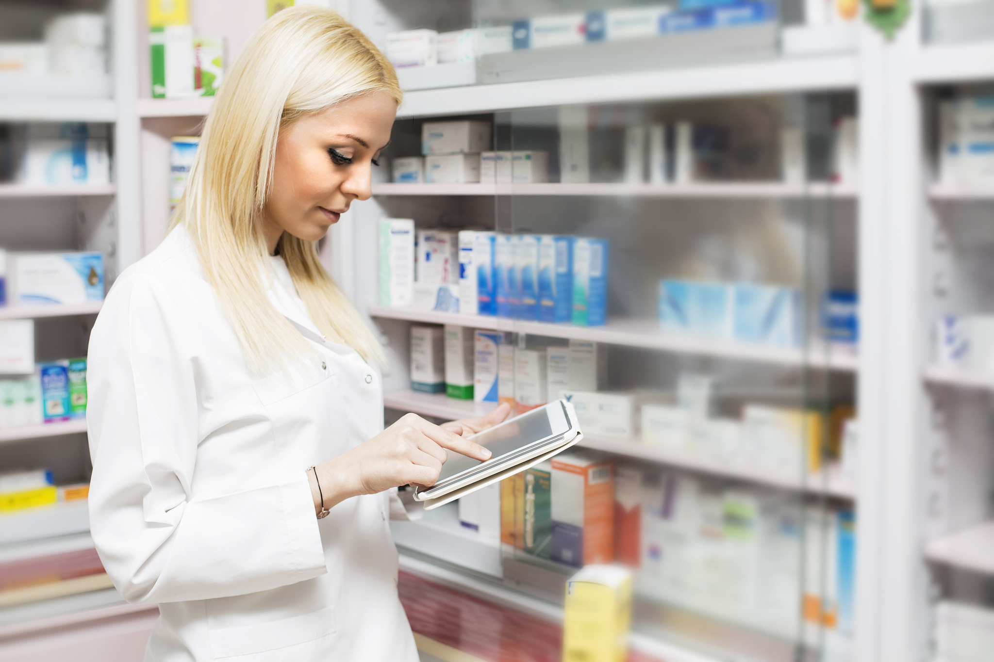 重庆市医药科技学校药剂药品购销方向毕业后学历：大专，未来职业发展方向有哪些？