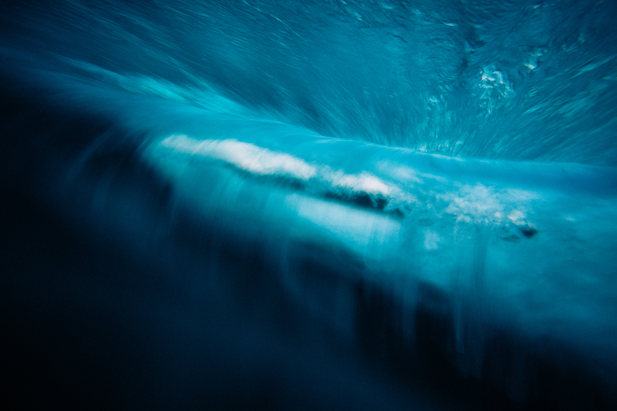 underwater tube wave, north shore, oahu, hawaii, usa