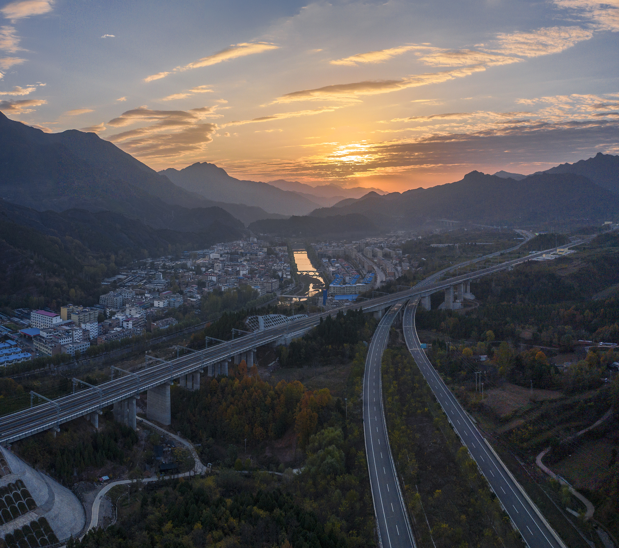 读铁路学校的要求：身体素质、学术能力、职业素养和语言能力
