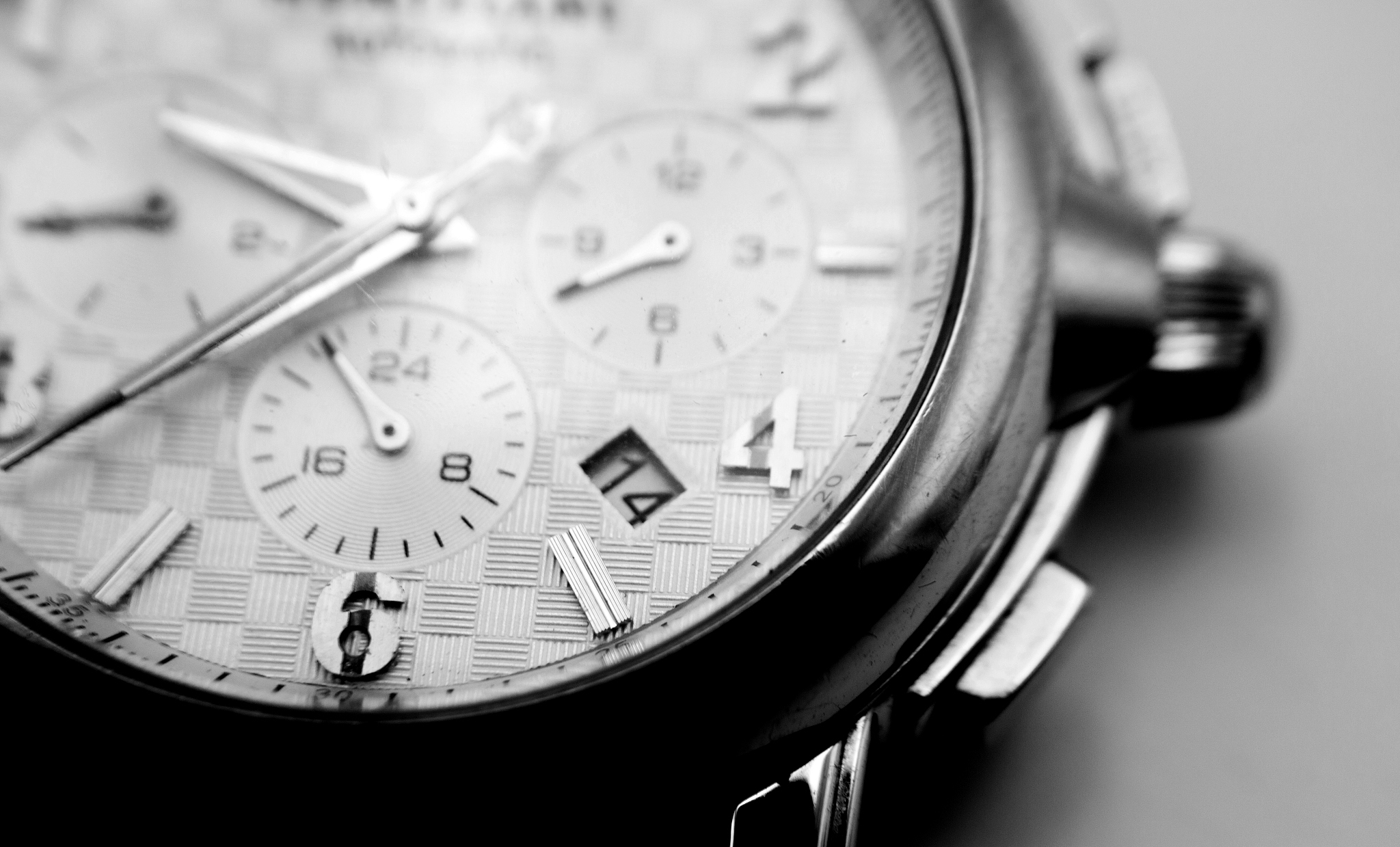 analog hand watch