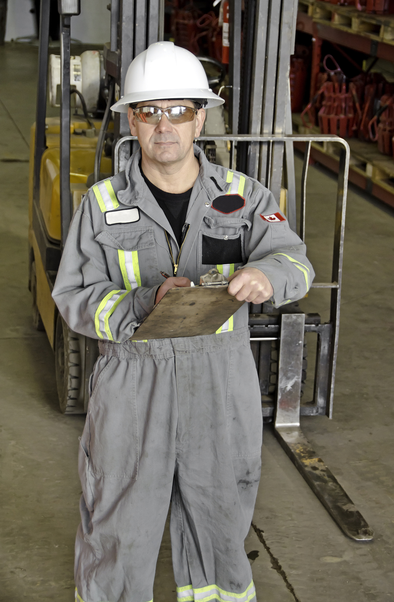 Aerial Work Safety: Ladders & Cranes - Essential Tools for Workers