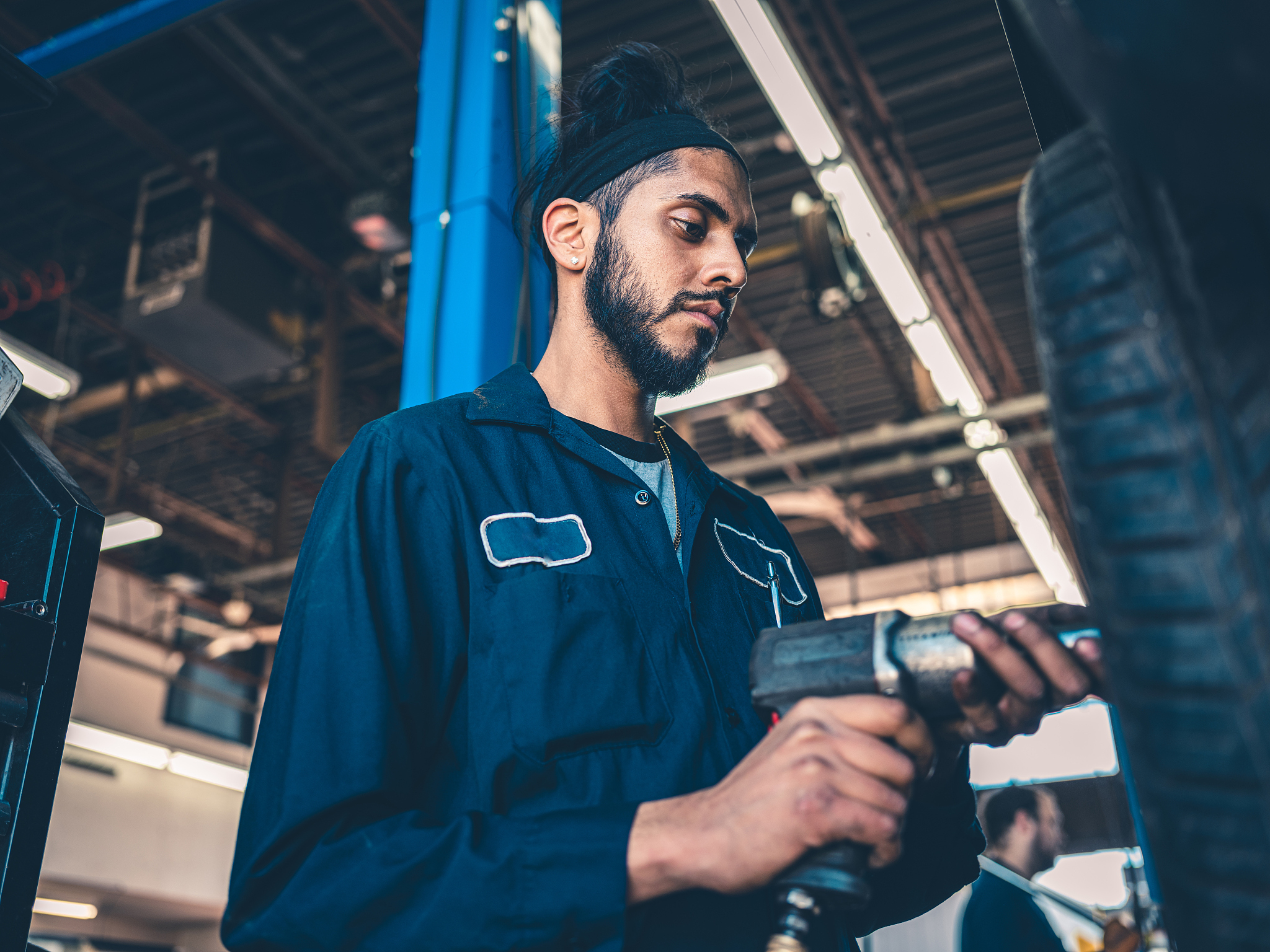 杭州2023年中专学校男生适合哪些专业？ - 附专业选择指南