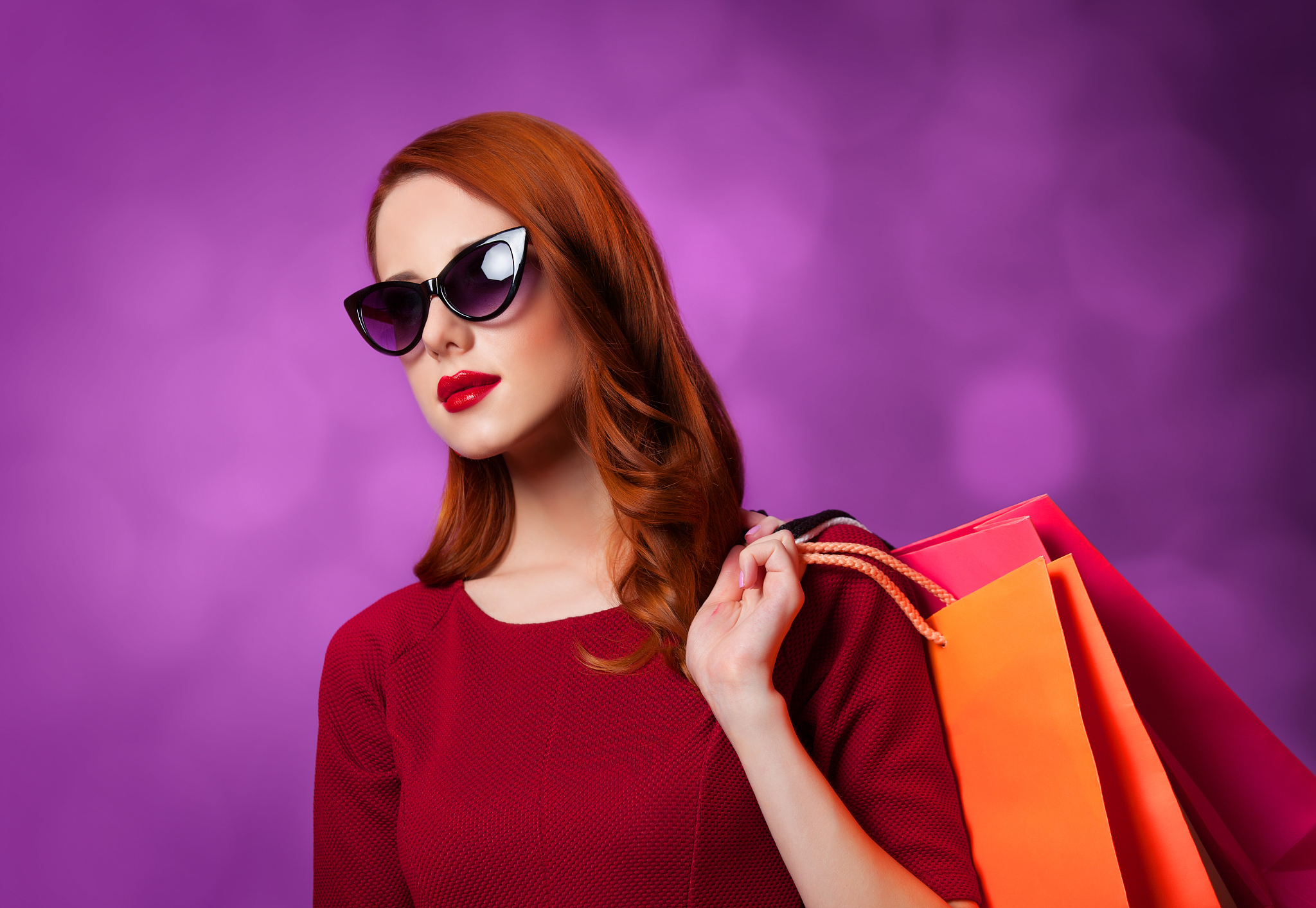 将受访教师虽未过多表露其对课程建设的态度但由他们提及的课程建设经 历和不经意间的情绪表达中可以一叶知秋同义改写