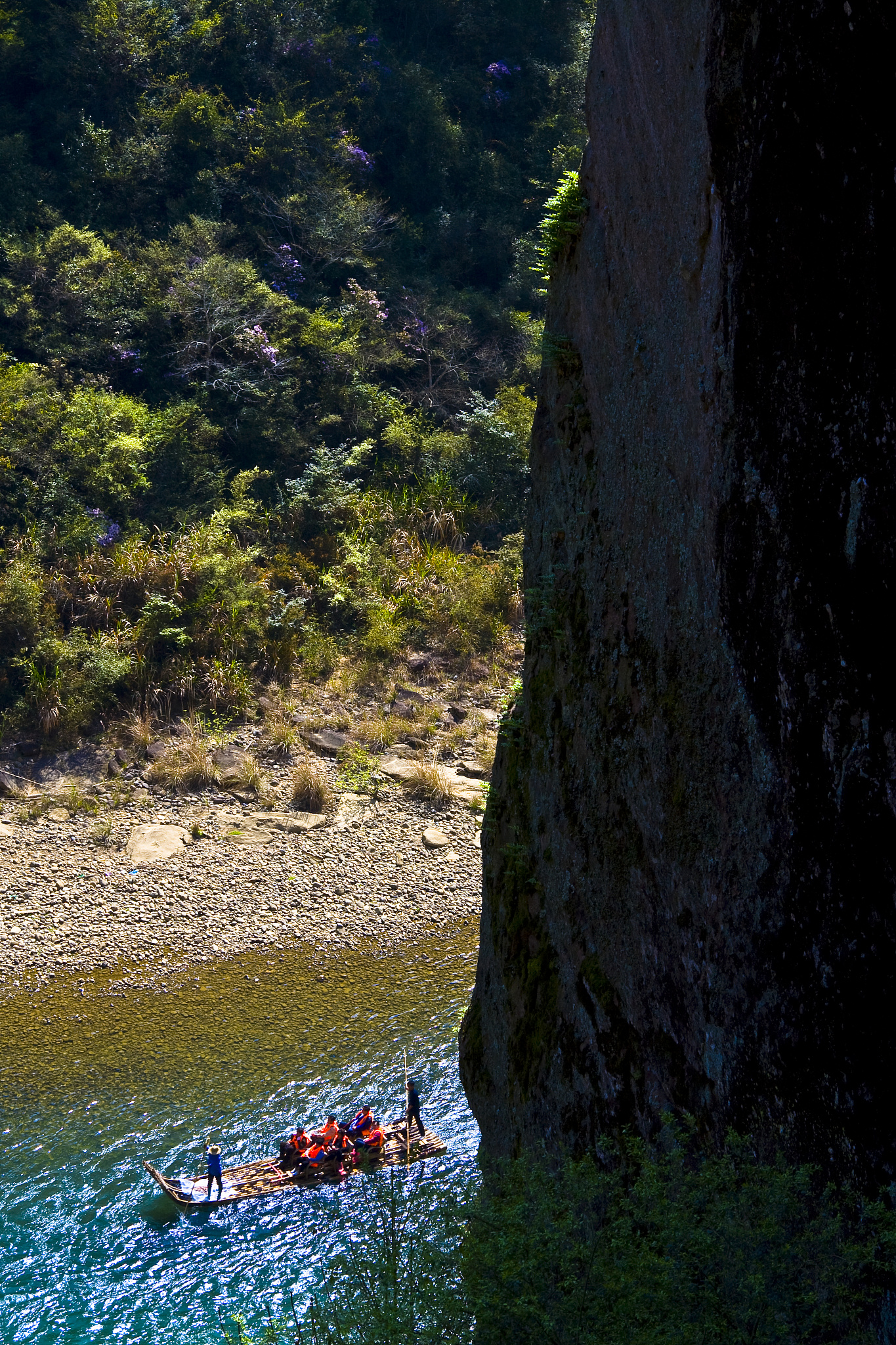 请帮我写1篇600字博客文章主题是：南方旅游城市