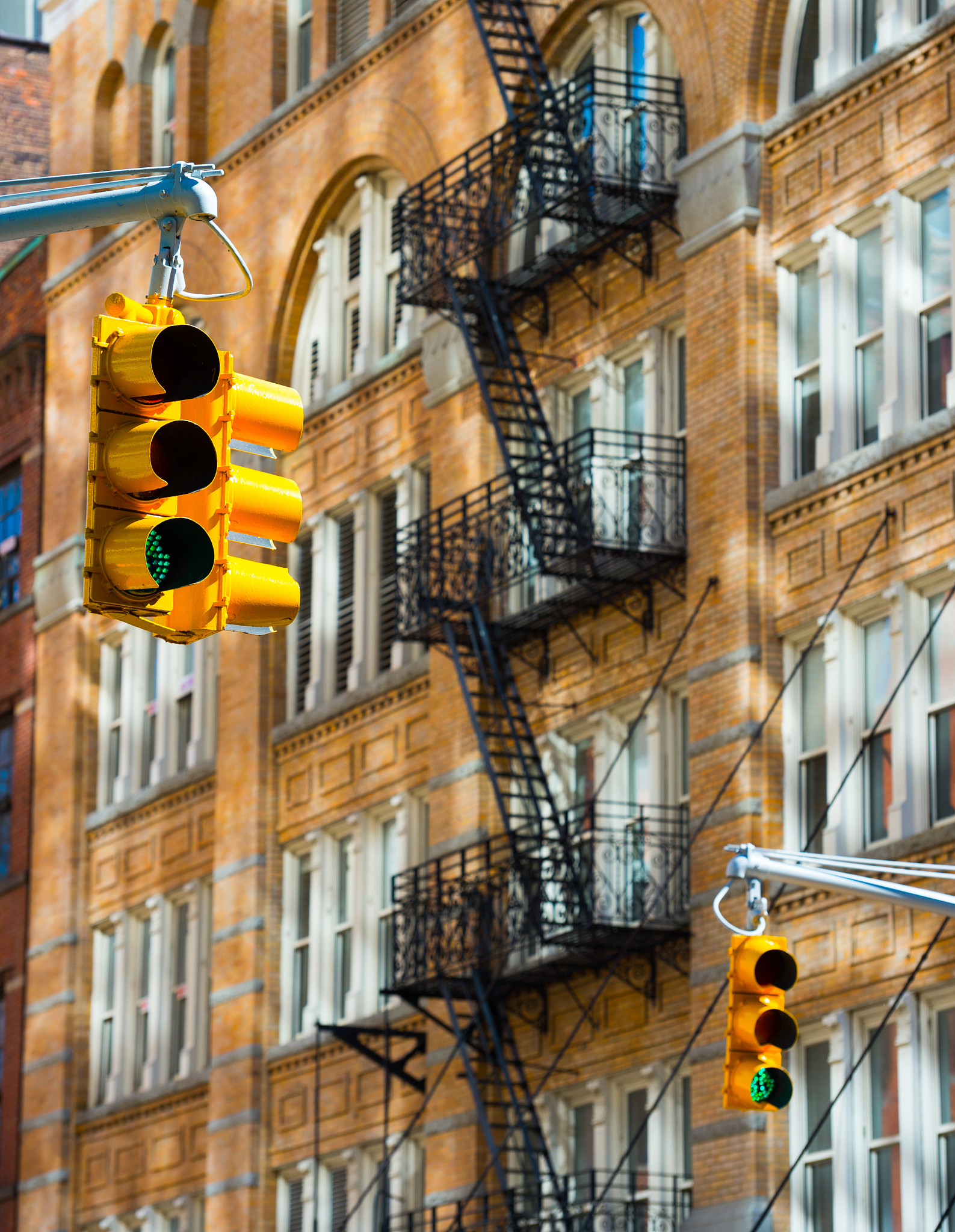 请根据中国湖南省永州市蓝山县的今日实时天气对中小学生进行安全提示