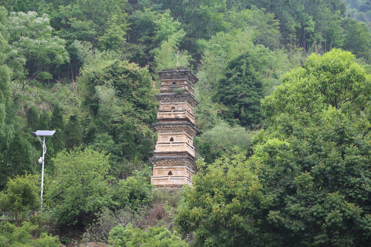 塔山：景色宜人，历史悠久的名山胜地