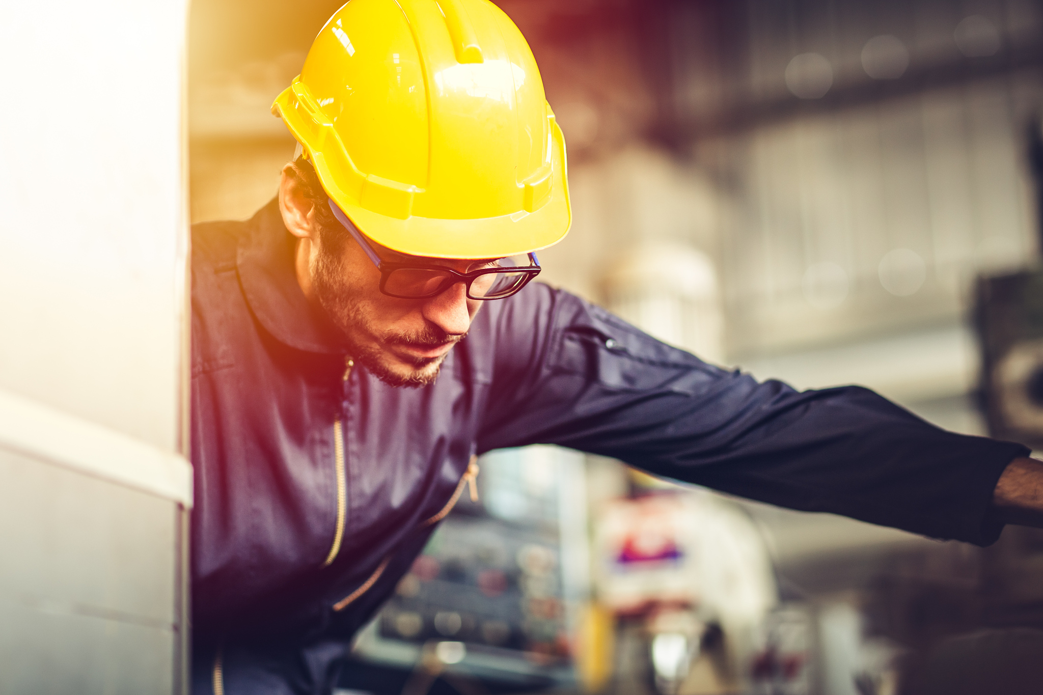 young american worker intend to work in a heavy industrial facto