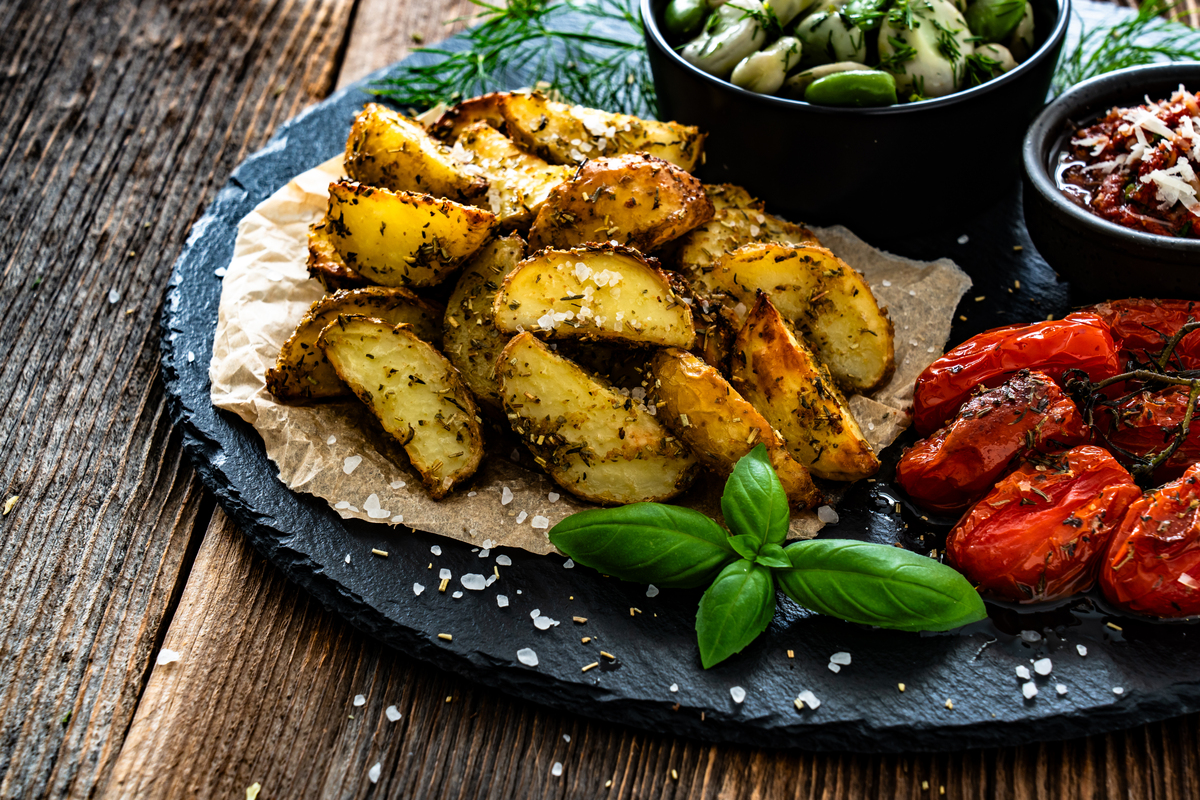 Baba ghanouj：中东经典菜肴，烤茄子芝麻酱的美味融合