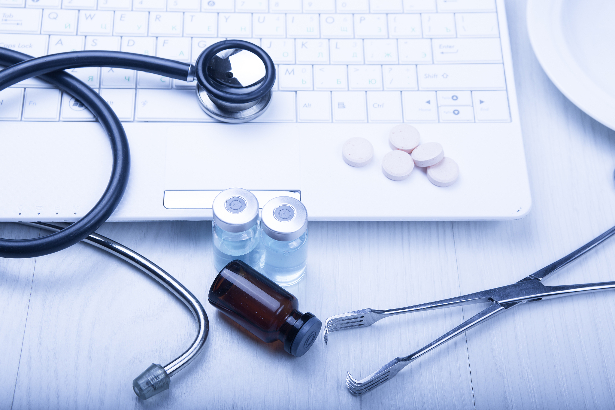 medical devices on the table at the doctor