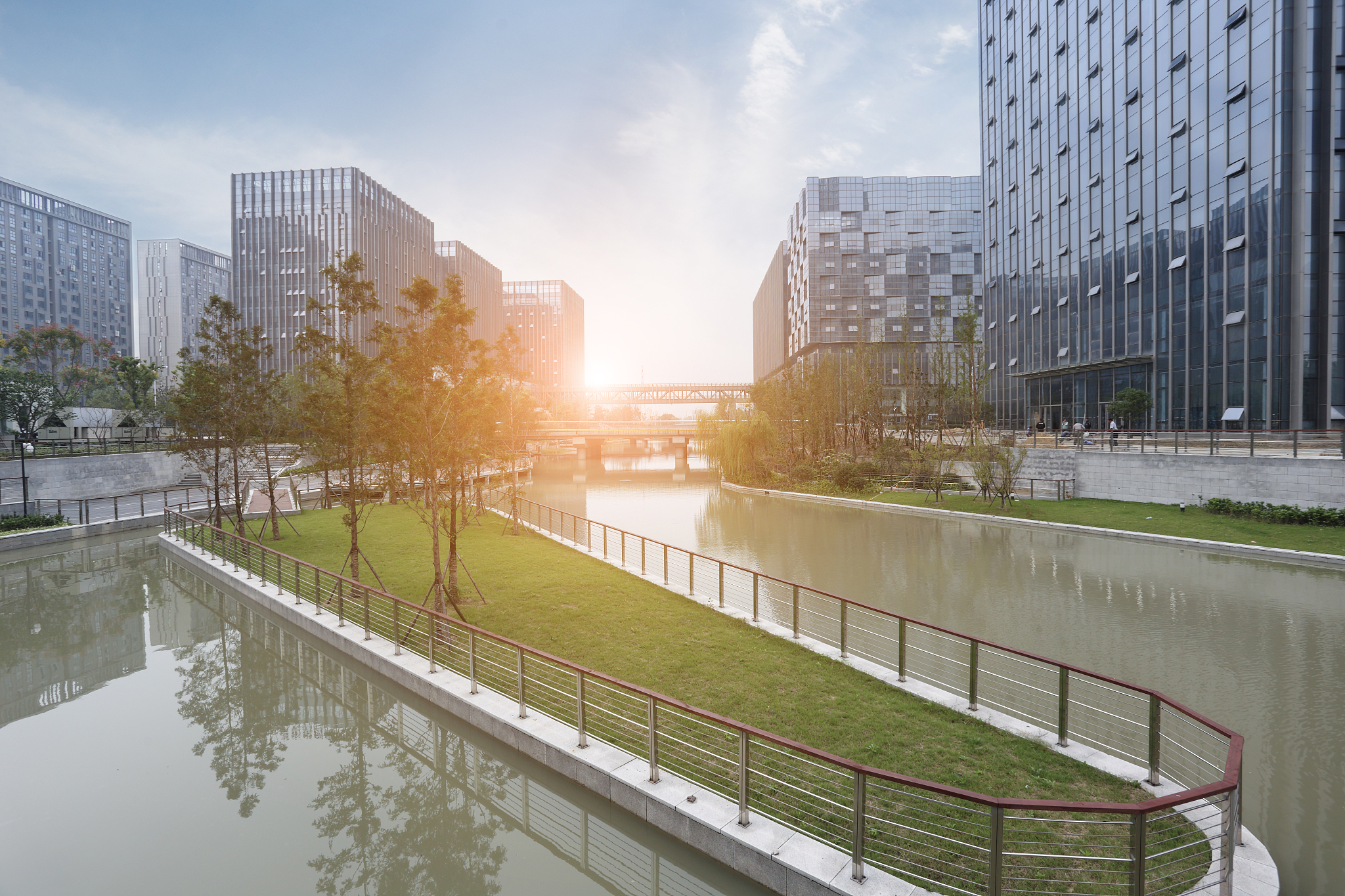 城市公园的养护成本与经济水平问题如何解决？