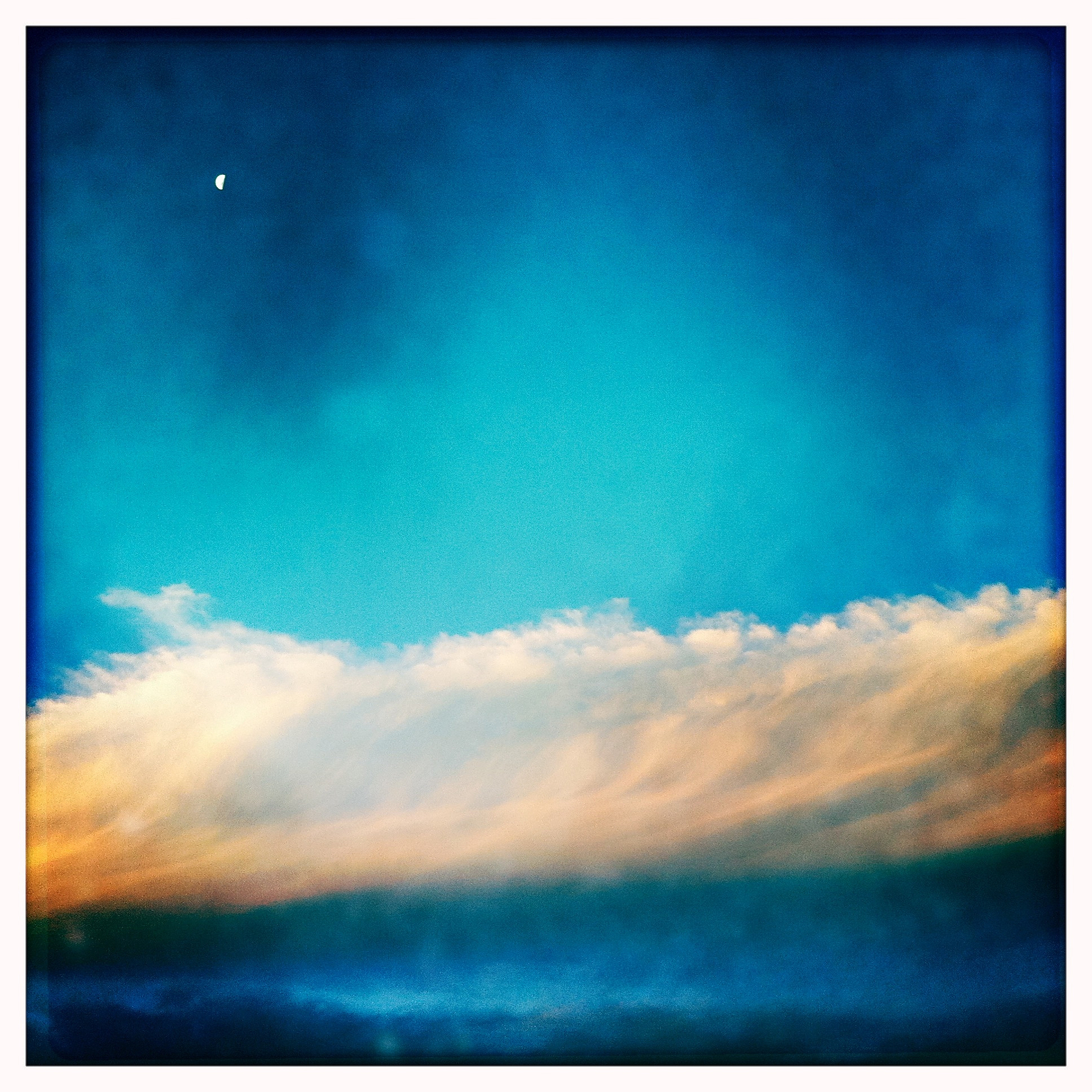 Why Is The Sky Blue? Explained With Rayleigh Scattering