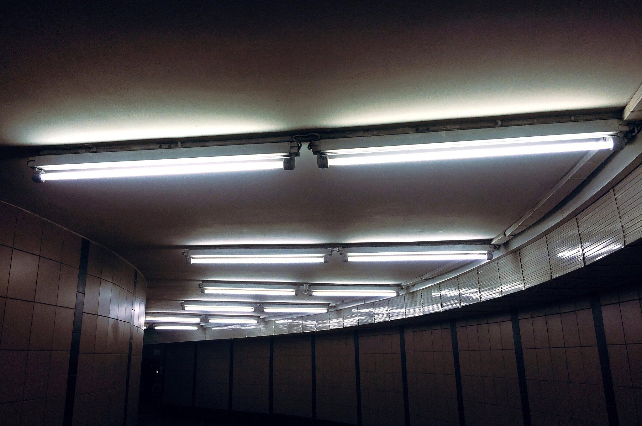 天花防爆应急灯 - 安全可靠的紧急照明解决方案