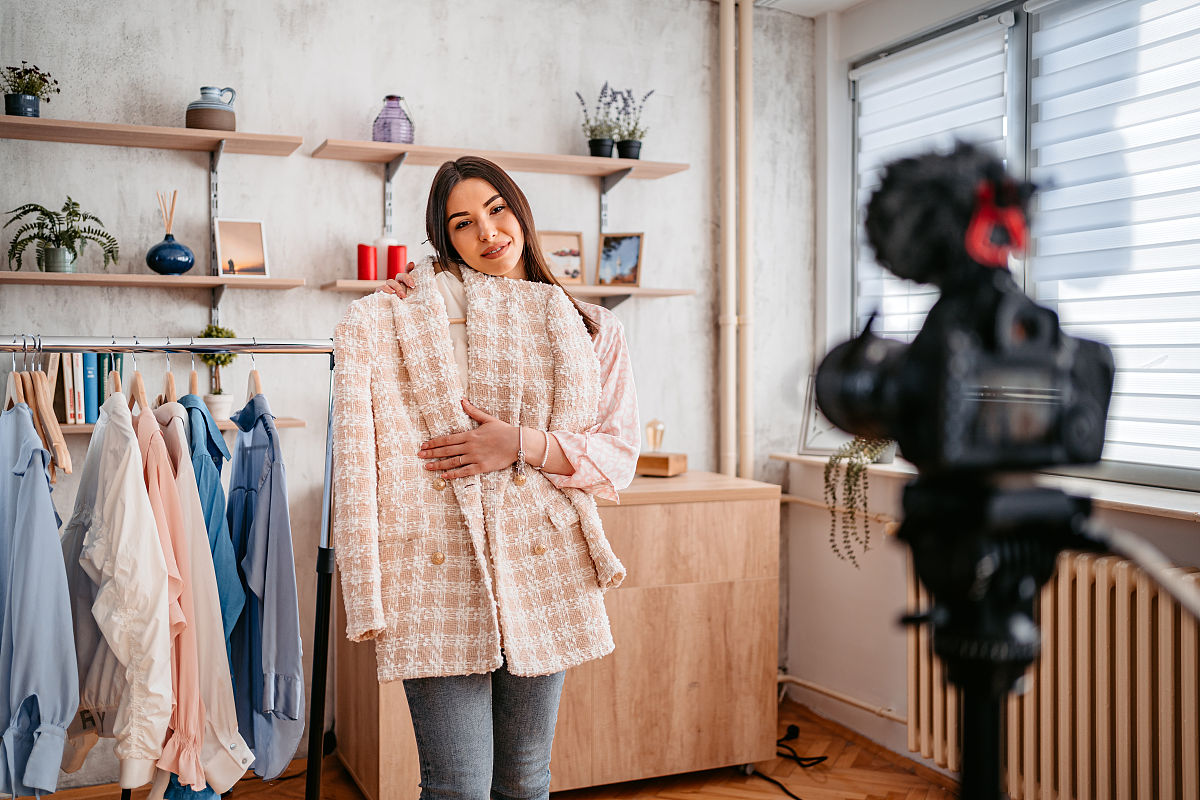 新人小红书博主爆款图文指南：5招快速涨粉！