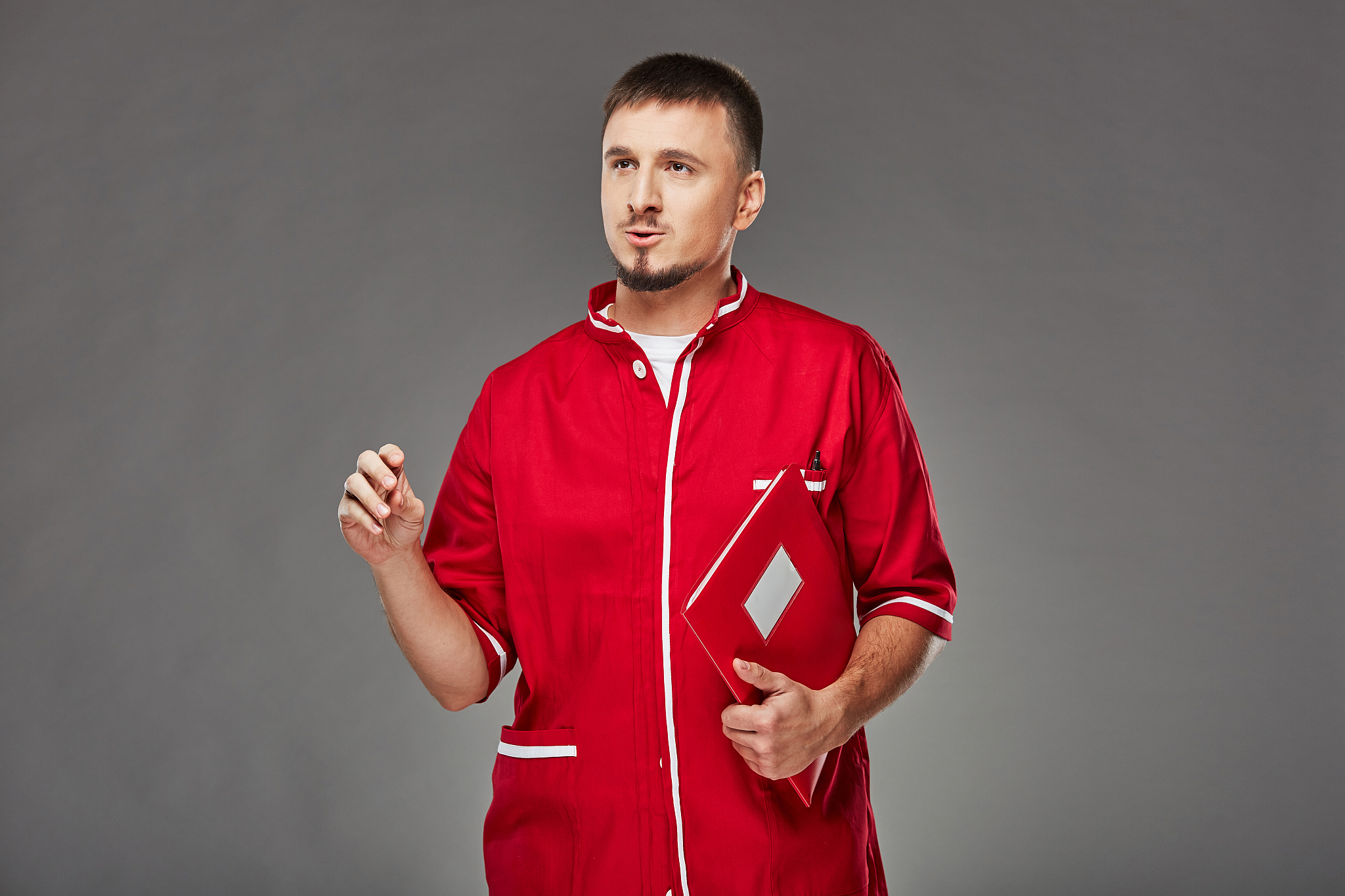 2023年大专女生药学就业前景 就业方向如何