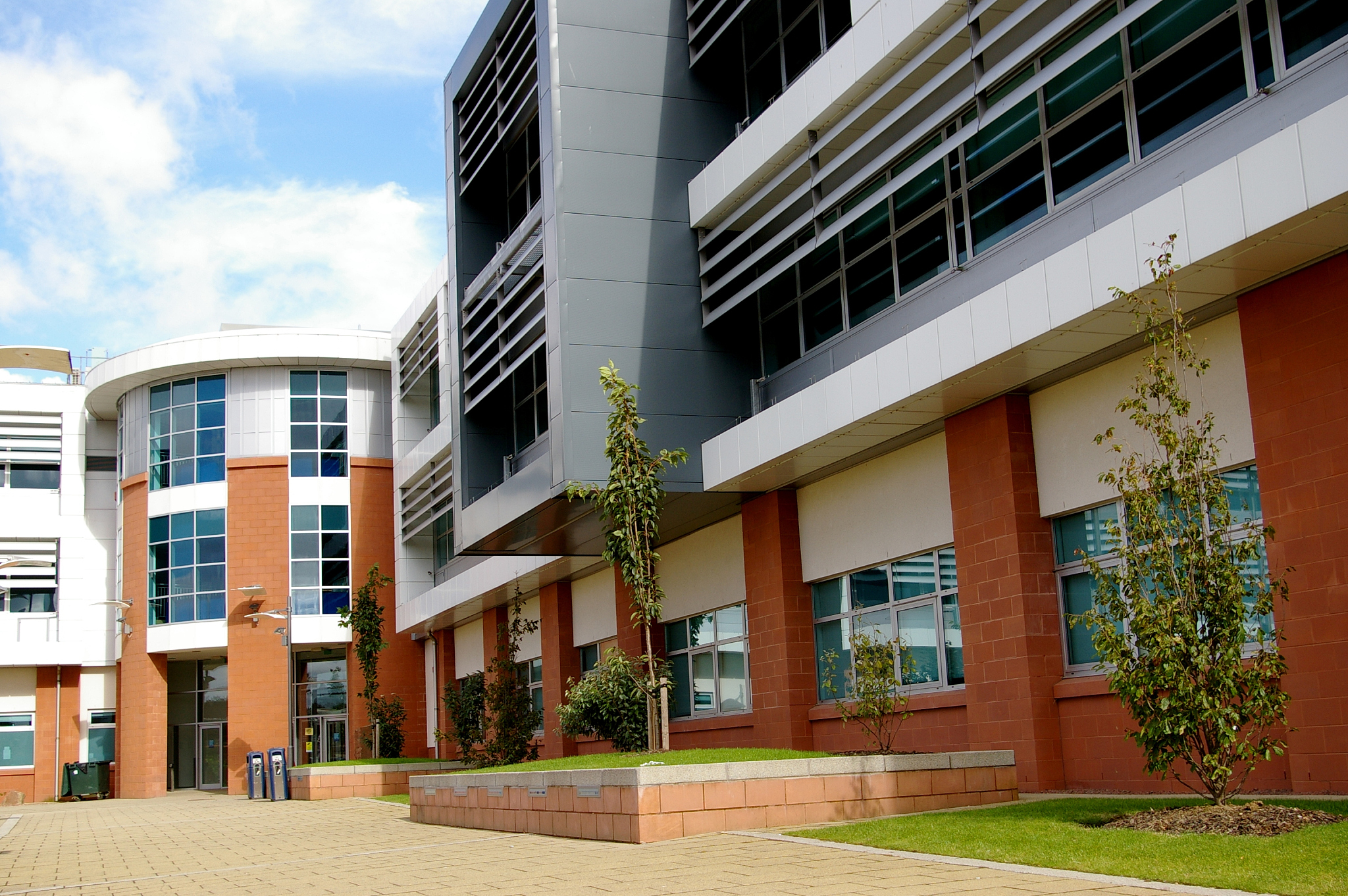 新加坡著名高中盘点：从历史悠久到学术卓越