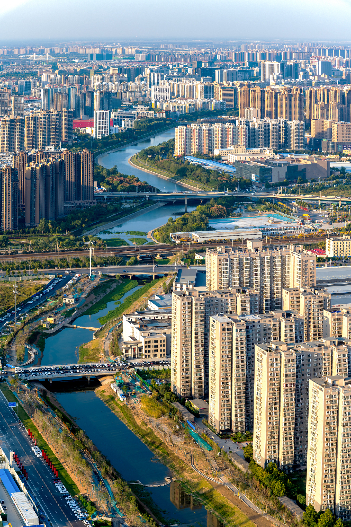 中国河南郑州航拍城市风光