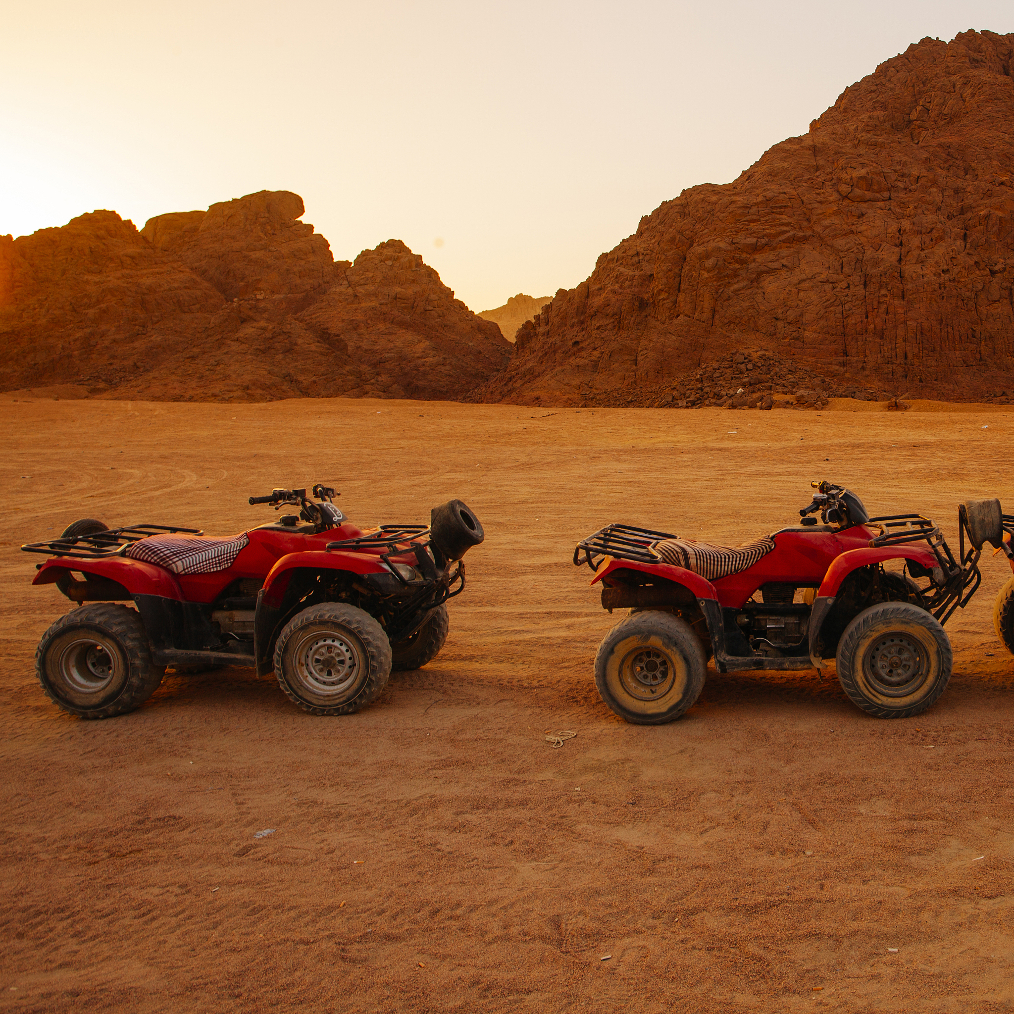 江苏省金山中等专业学校2022年招生专业：热门专业介绍及就业前景