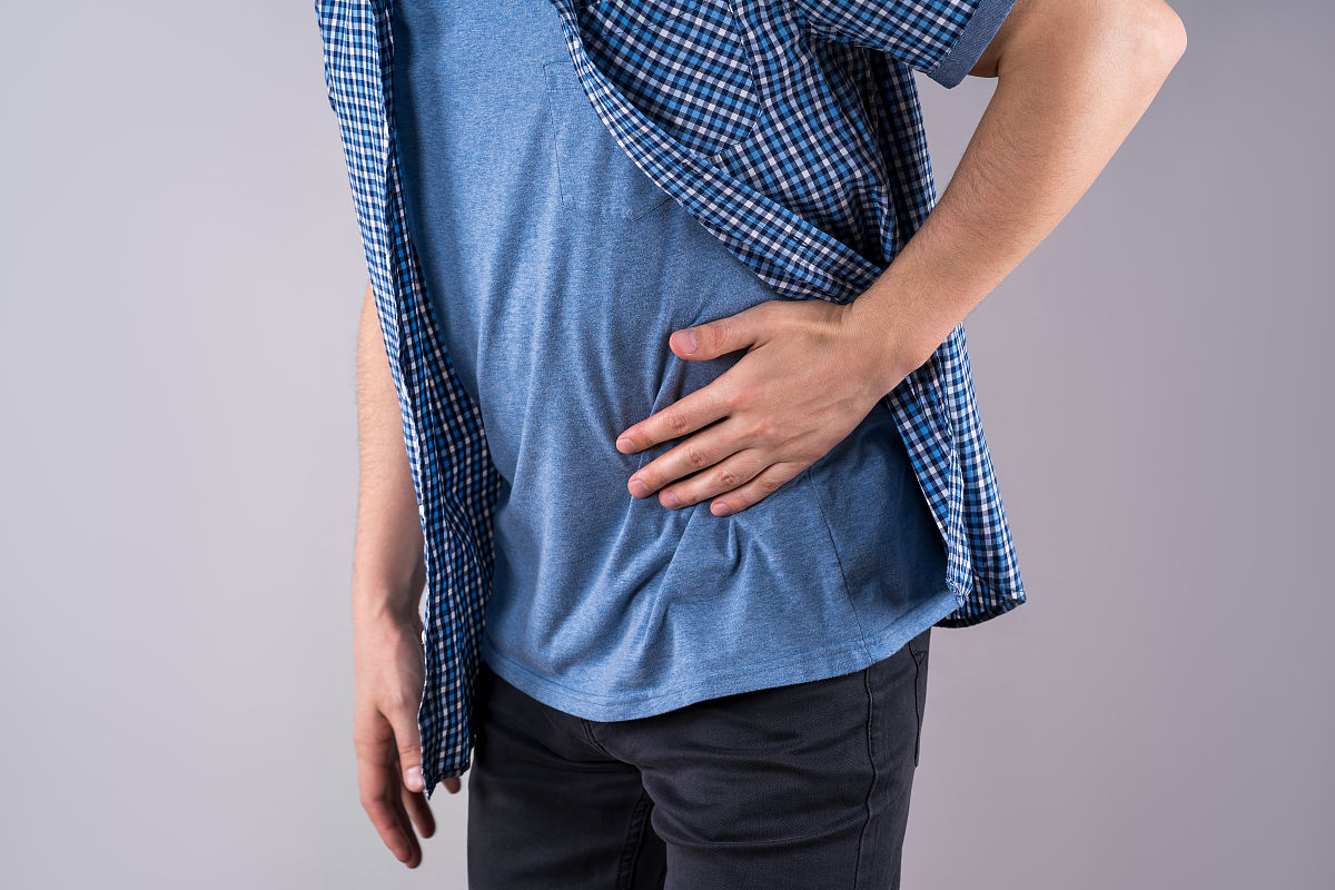 腹部右上方一运动就疼怎么回事