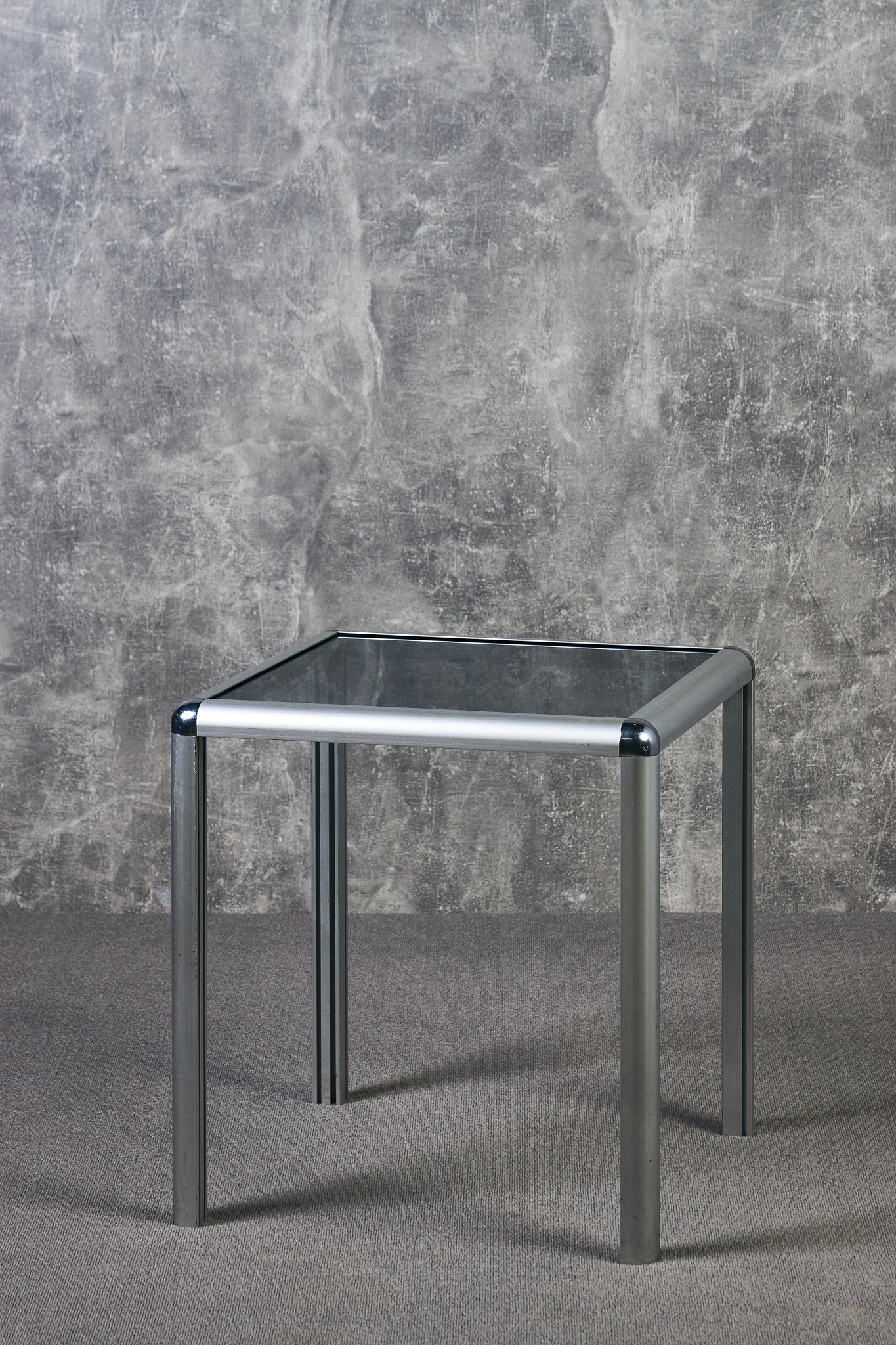 Will the surface of the stainless steel table be plated with chrome nickel zinc etc Or the surface is not plated with anything