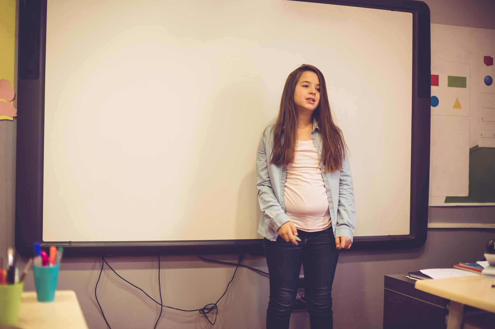 辩论赛活动背景400字