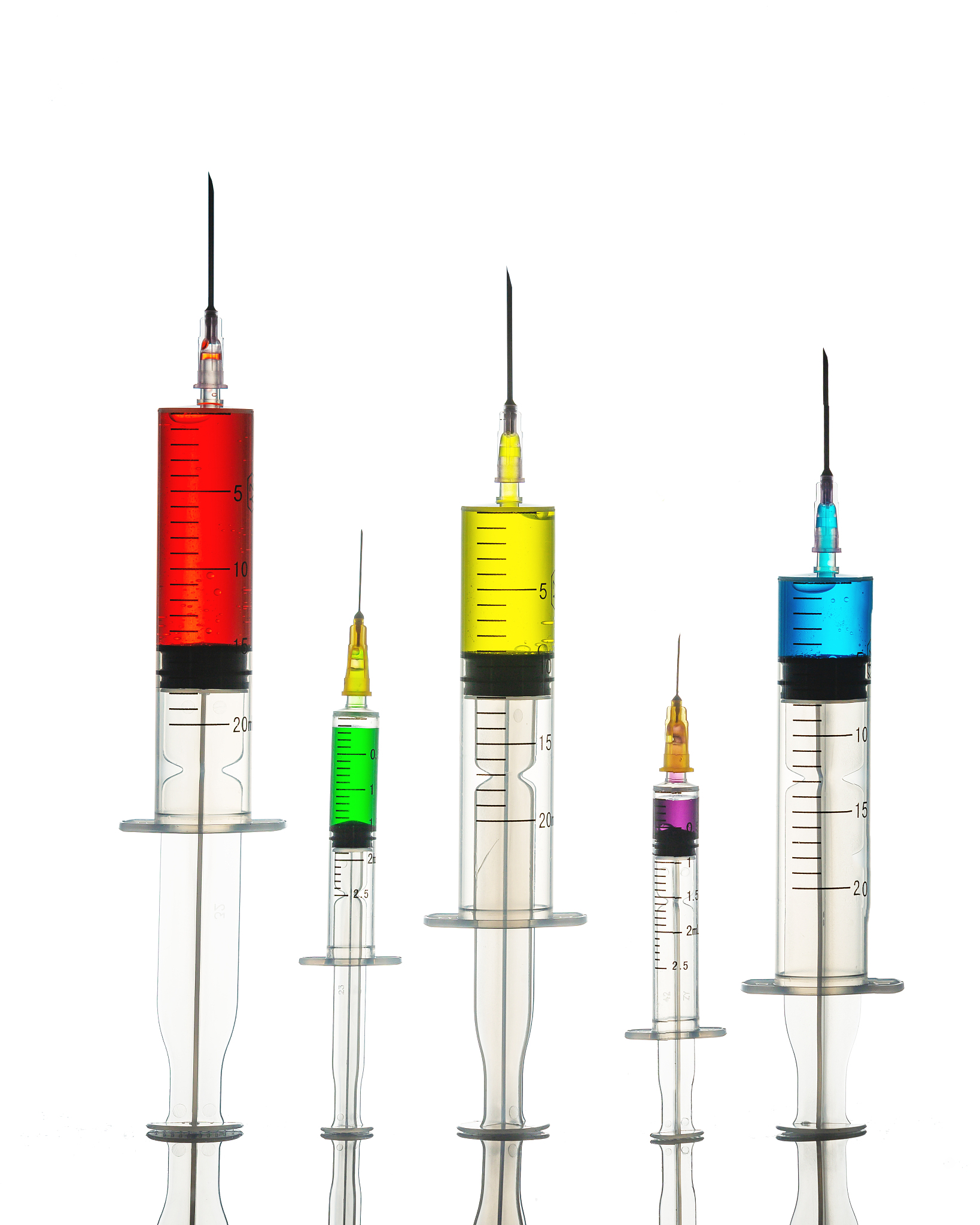 直角应变花直角应变花是一种用于测量材料的应变特性的实验装置。它由一组四个相互垂直的应变计组成每个应变计分别安装在材料的四个侧面上。当材料受到外力作用时四个应变计会分别测量出相应的应变值并通过电路传输到计算机上进行处理和分析。由于四个应变计的位置相互垂直因此可以同时测量材料在三个不同方向上的应变值从而得到材料的全方位应变特性。直角应变花被广泛应用于材料研究、工程设计和质量控制等领域。怎么计算主应变在