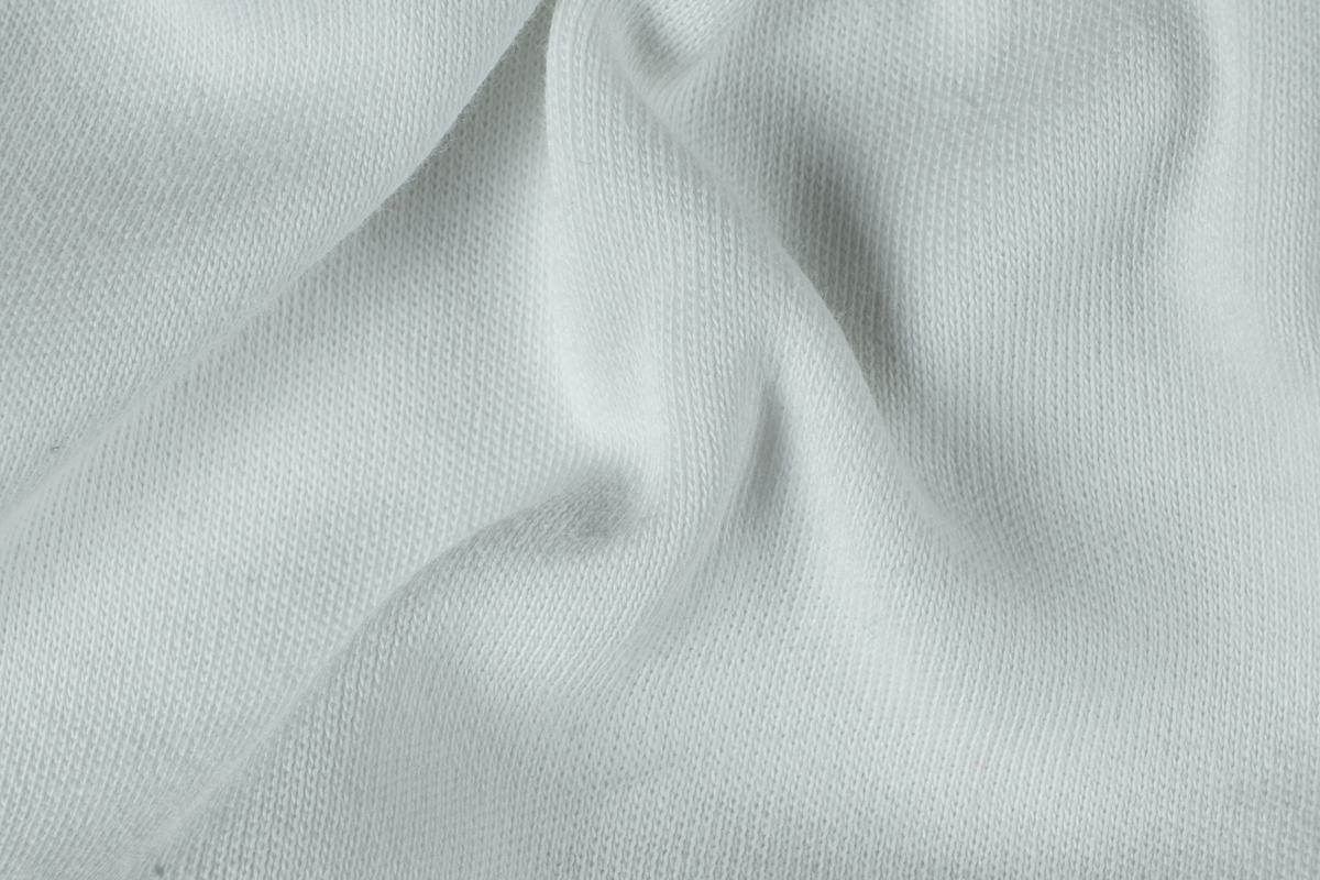 棉聚酯混纺面料：90%棉10%聚酯 vs 83%棉17%聚酯哪个更好？