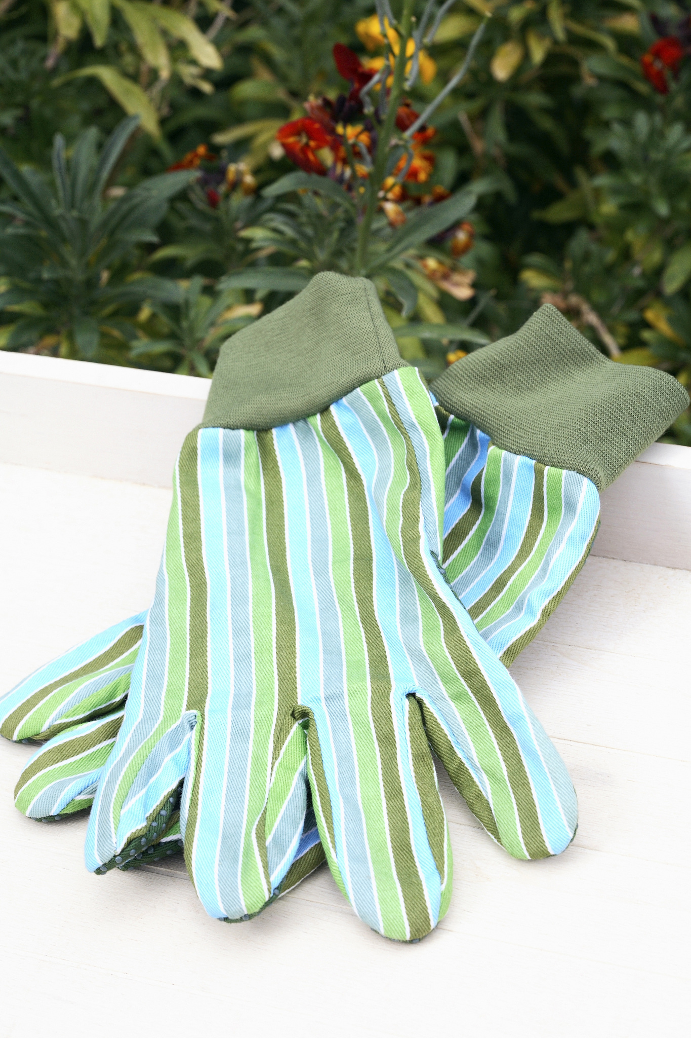 gardening gloves