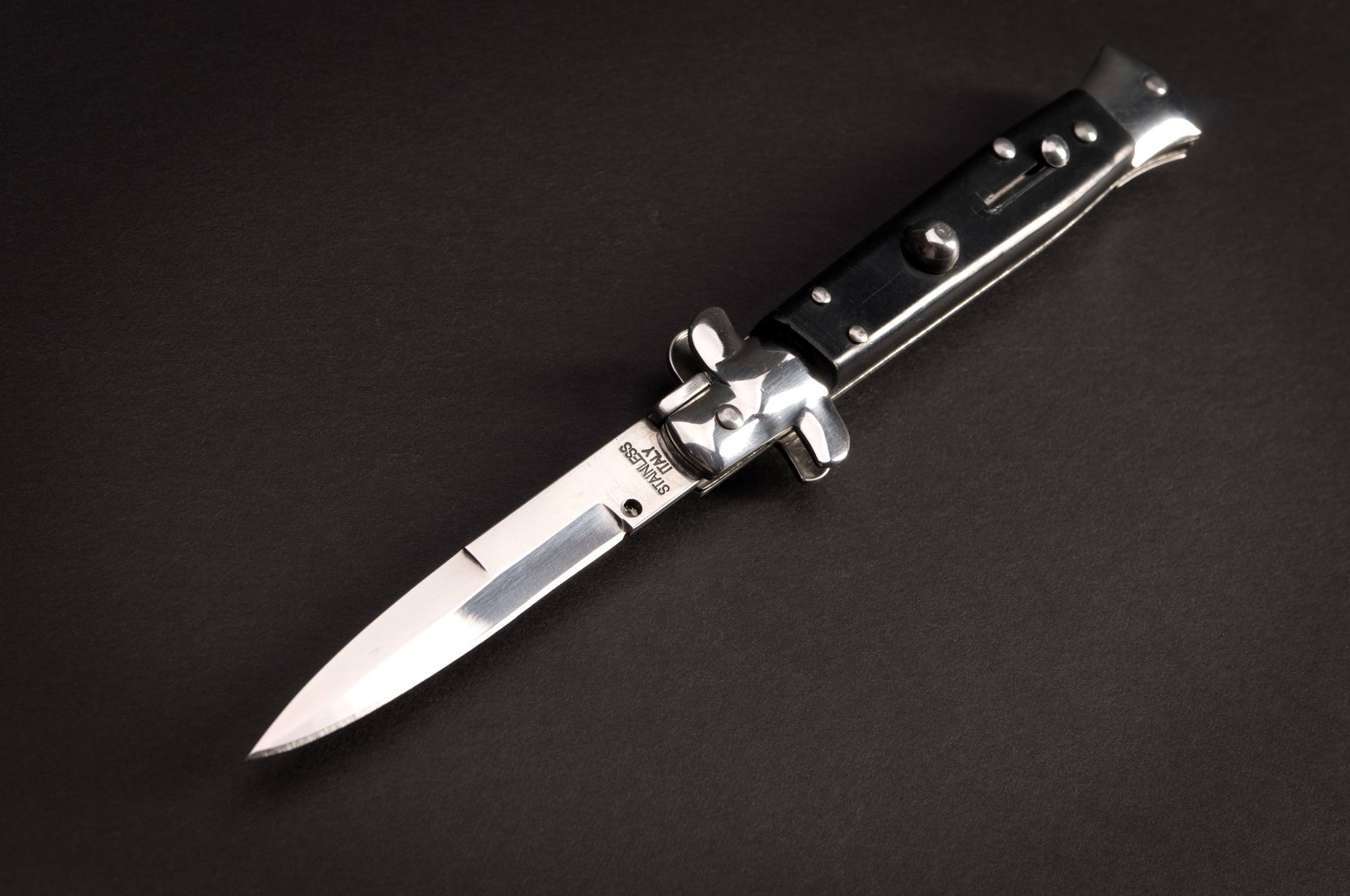 switch blade