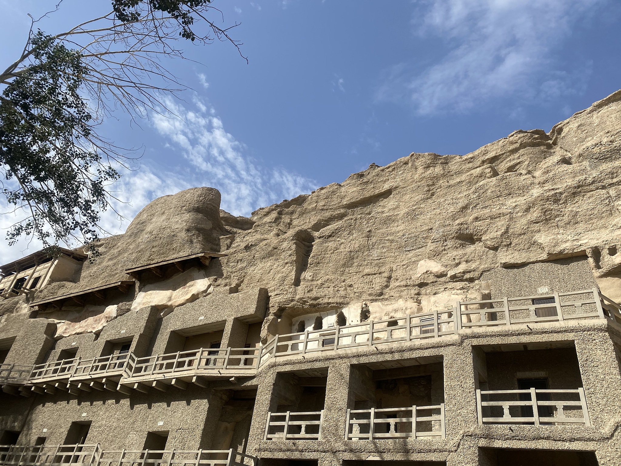 敦煌档案数字化服务 - 保护和传承敦煌文化遗产