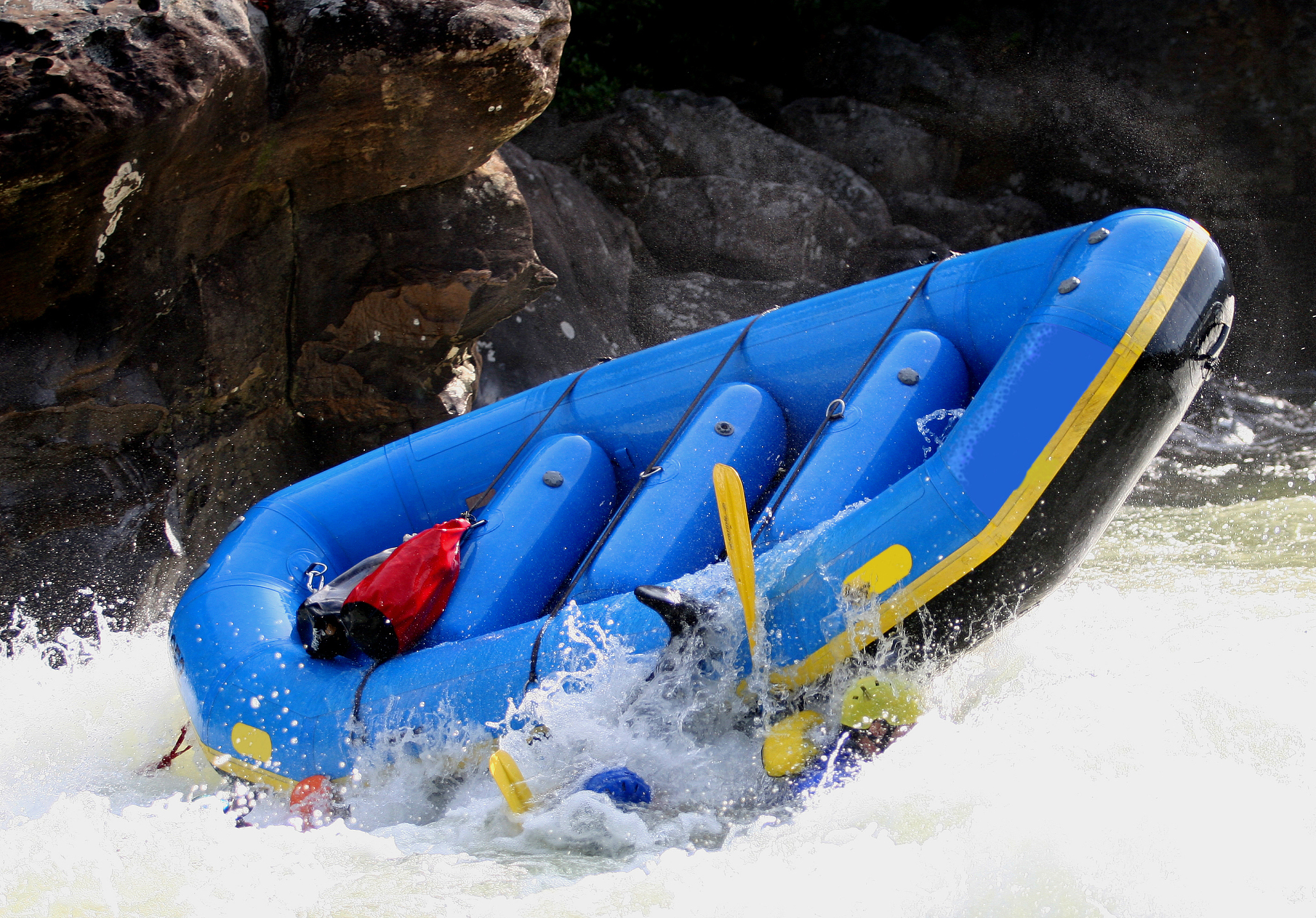 激流划船装备指南：舒适、安全与便捷缺一不可